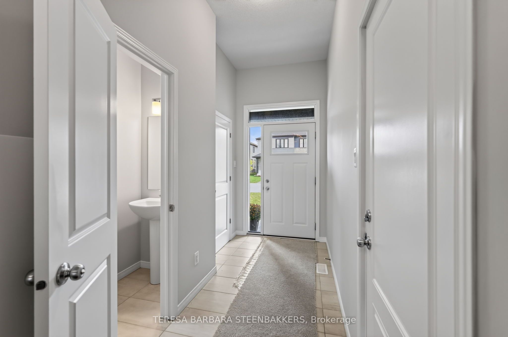 689 N Taliesin Crescent E, Stittsville - Munster - Richmond, ON K2S 2W5 photo 3