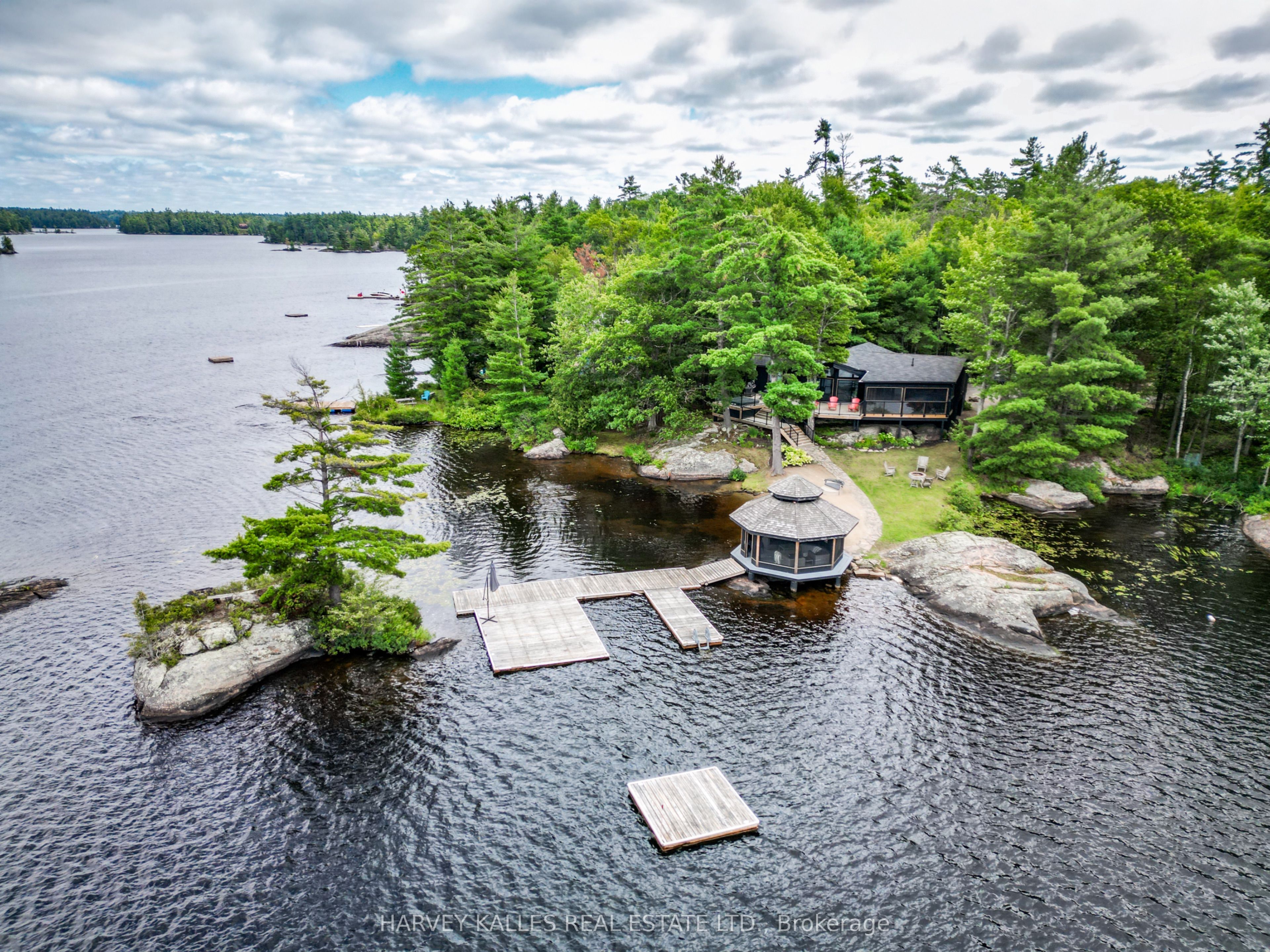 1069 White Eagle Road, Gravenhurst, ON P0E 1G0