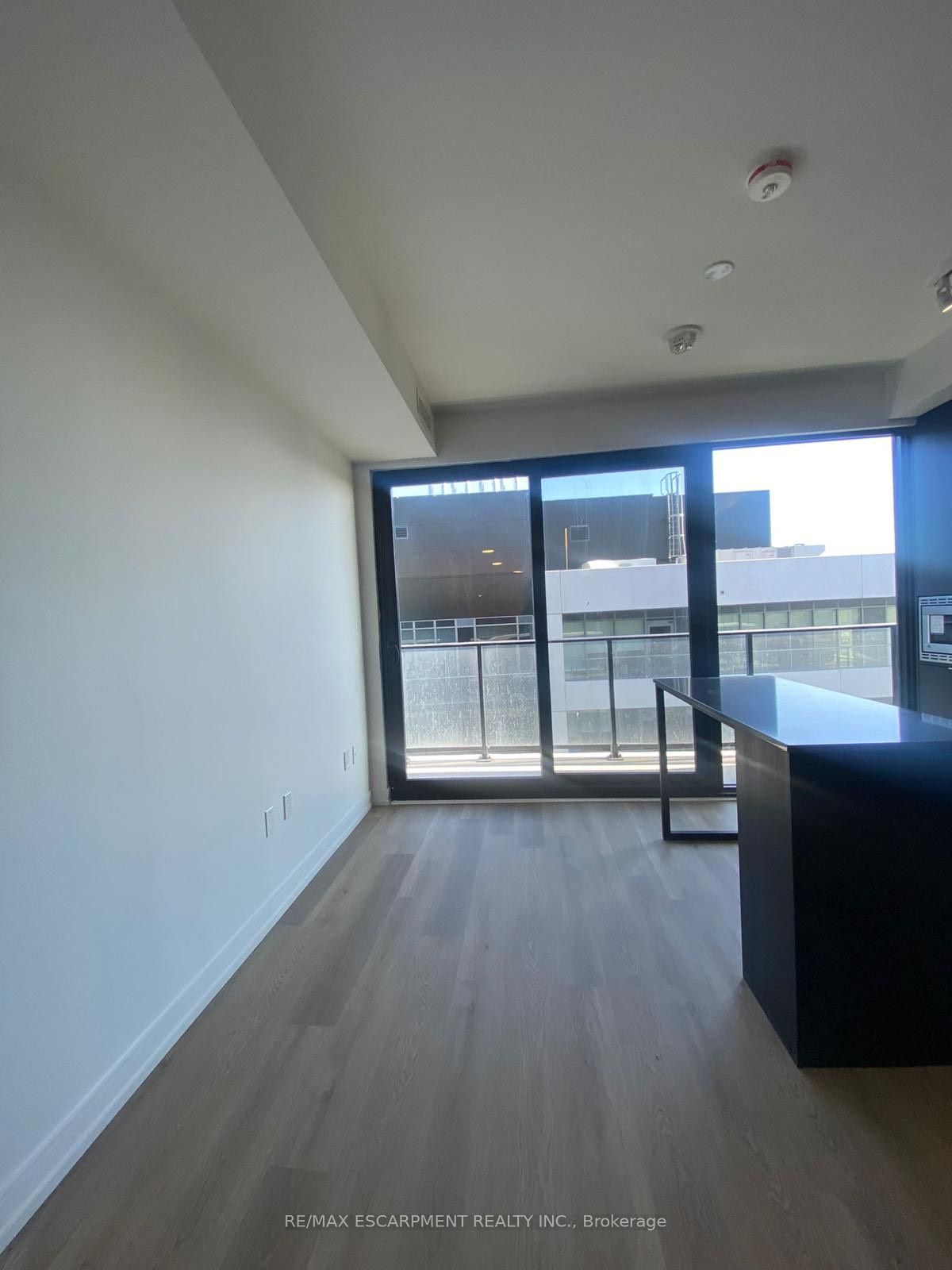 1 Jarvis Street E 1518, Hamilton, ON L8R 0A8 photo 4