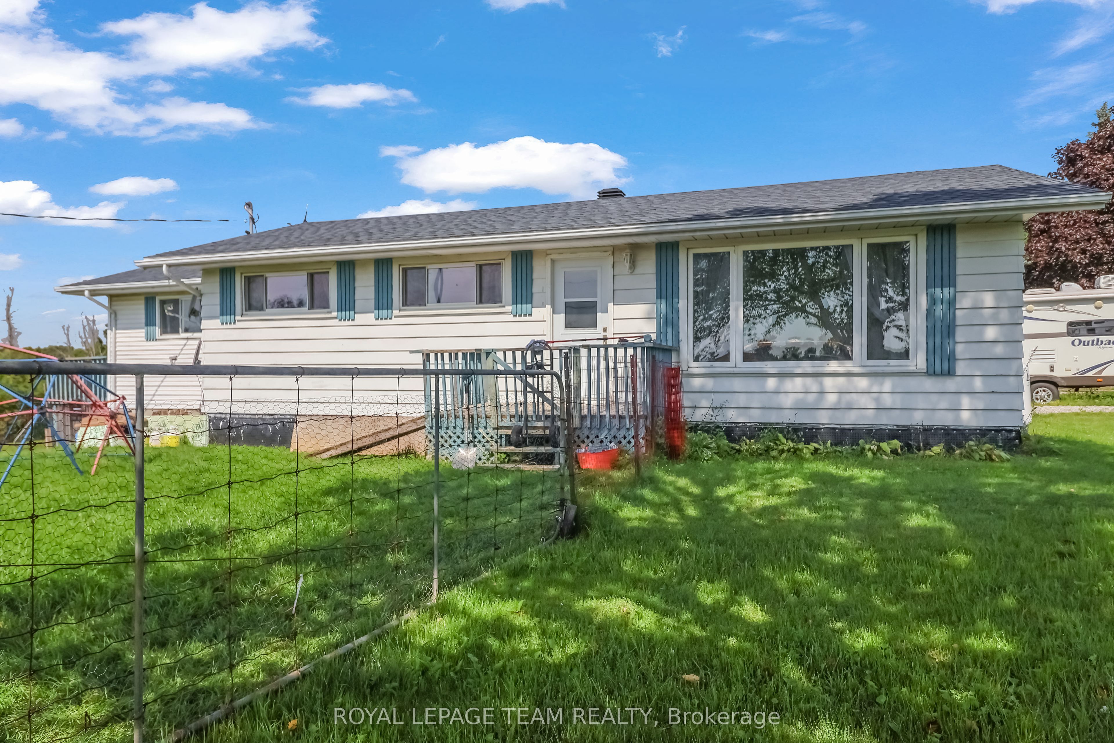 1289 Rosedale Road N, Montague, ON K7A 4S6