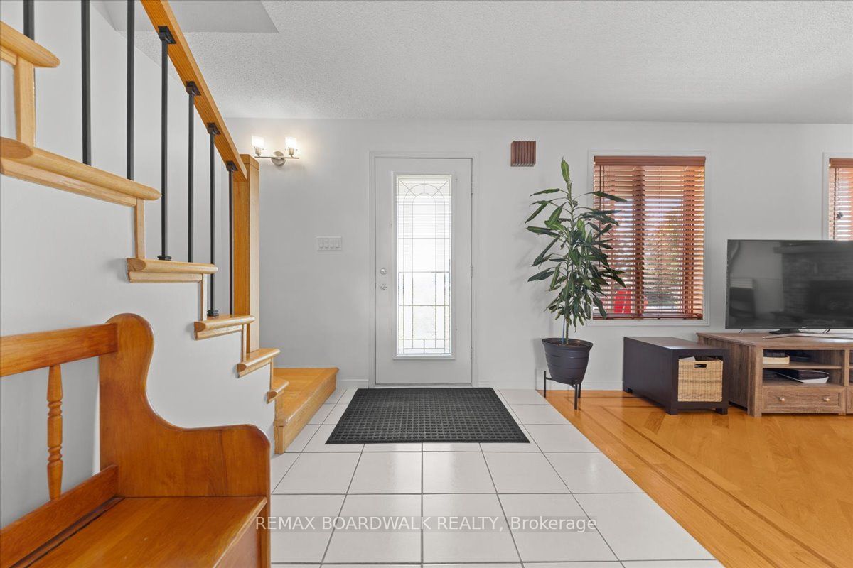 795 Rejane Crescent, Hawkesbury, ON K6A 2K7 photo 3
