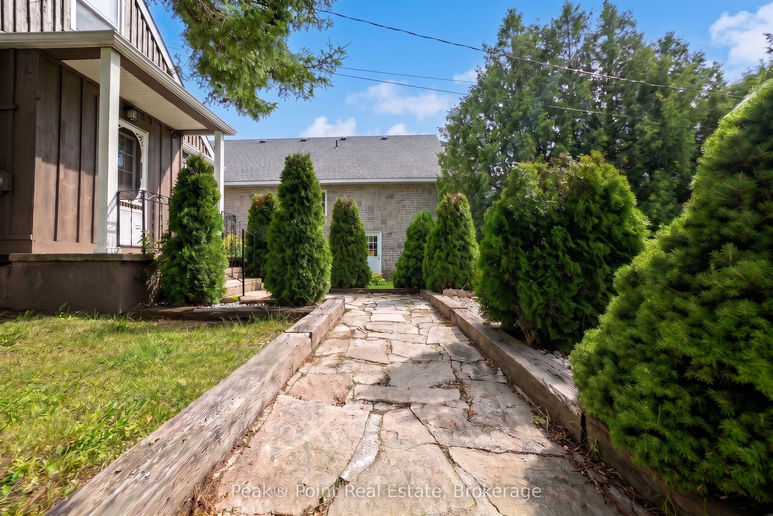 579 John Street, South Bruce Peninsula, ON N0H 2T0 photo 2