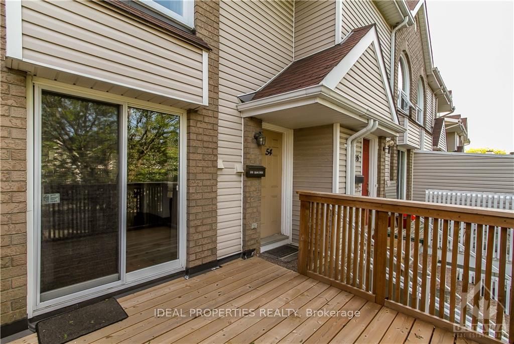 54 THORNBURY Crescent, South of Baseline to Knoxdale, ON K2G 6C4 photo 2