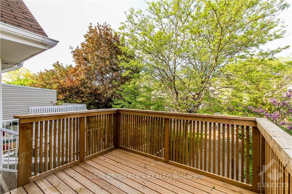 54 THORNBURY Crescent, South of Baseline to Knoxdale, ON K2G 6C4 photo 3