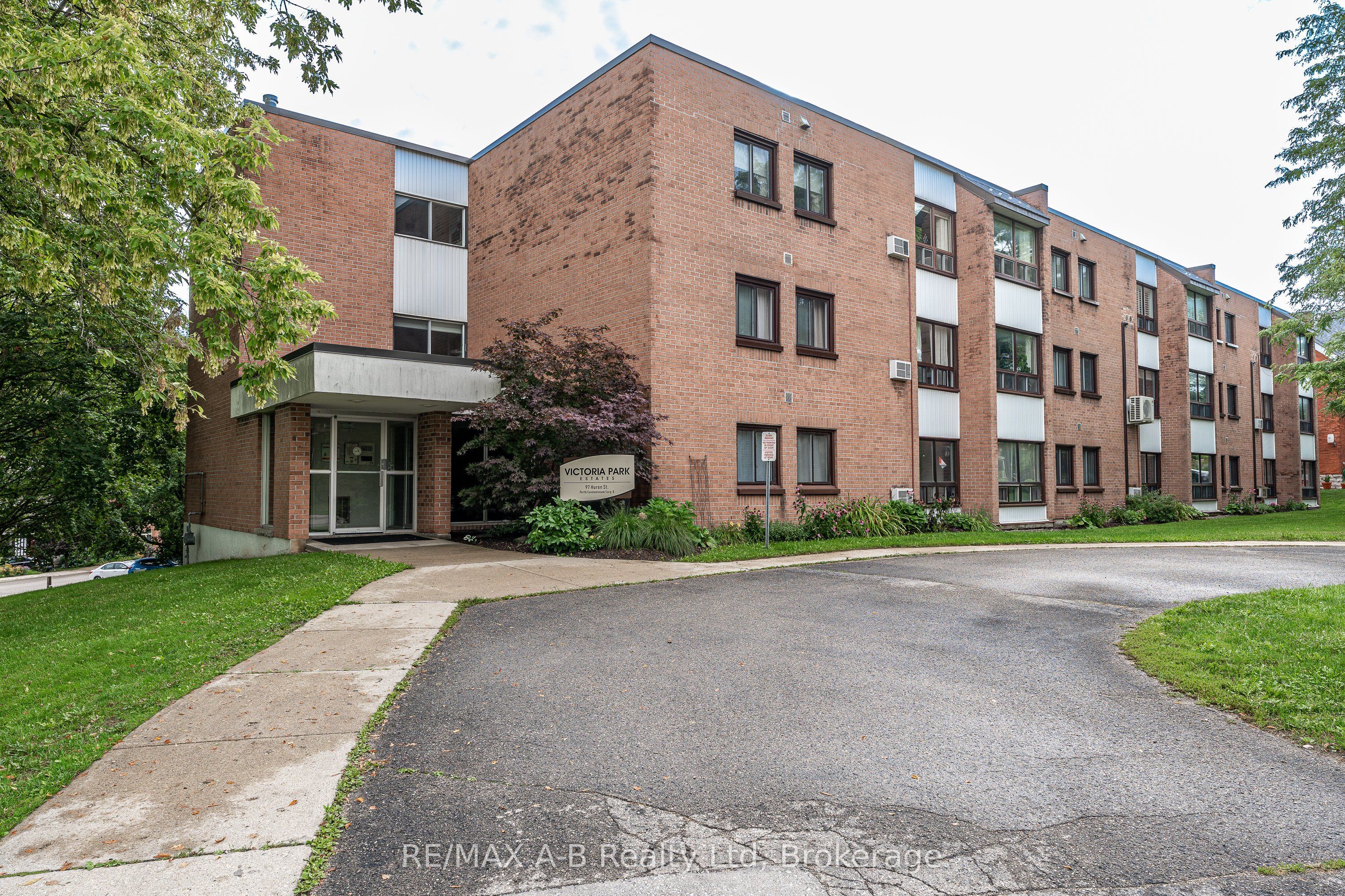 97 Huron Street 104, Stratford, ON N5A 5S7