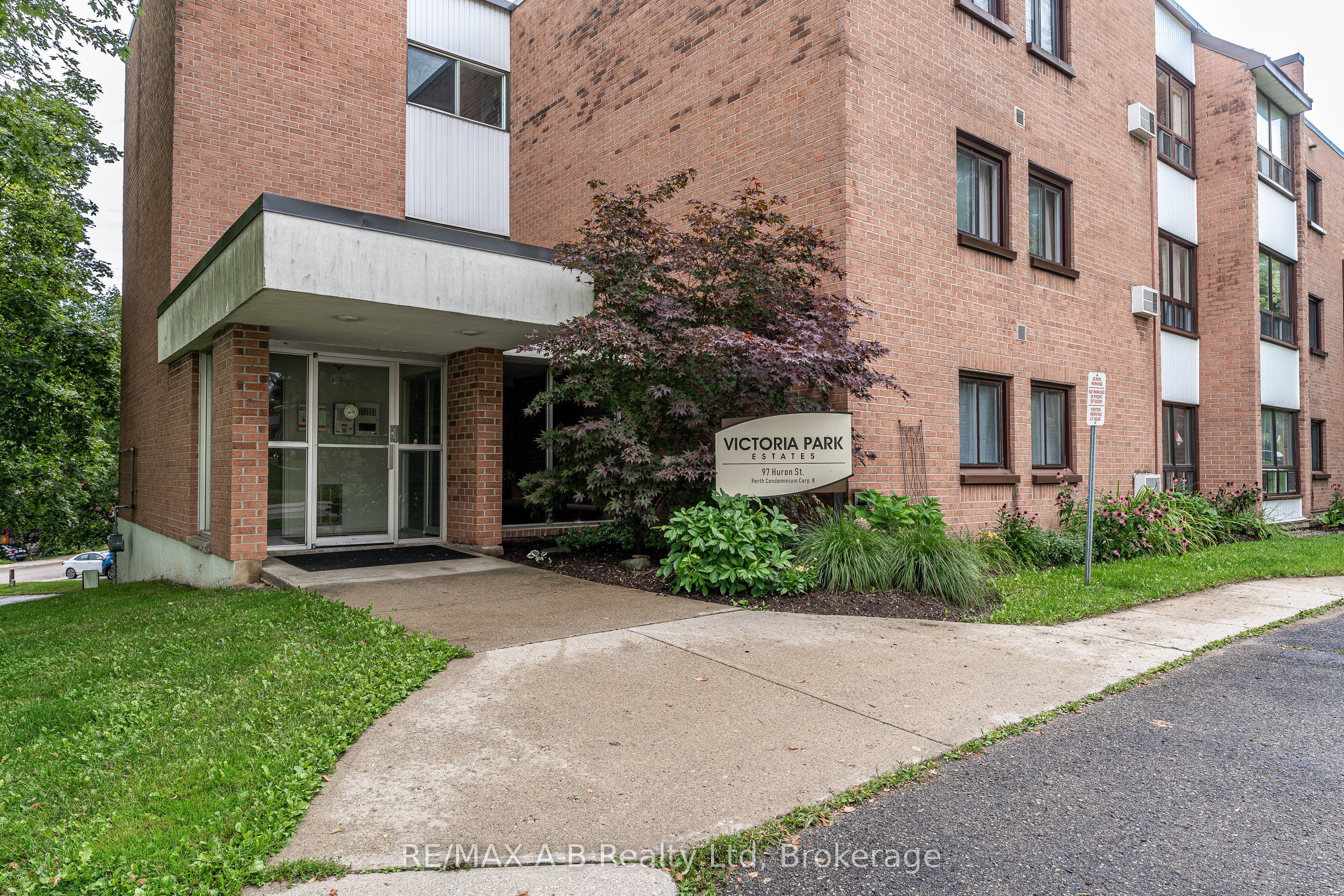97 Huron Street 104, Stratford, ON N5A 5S7 photo 2