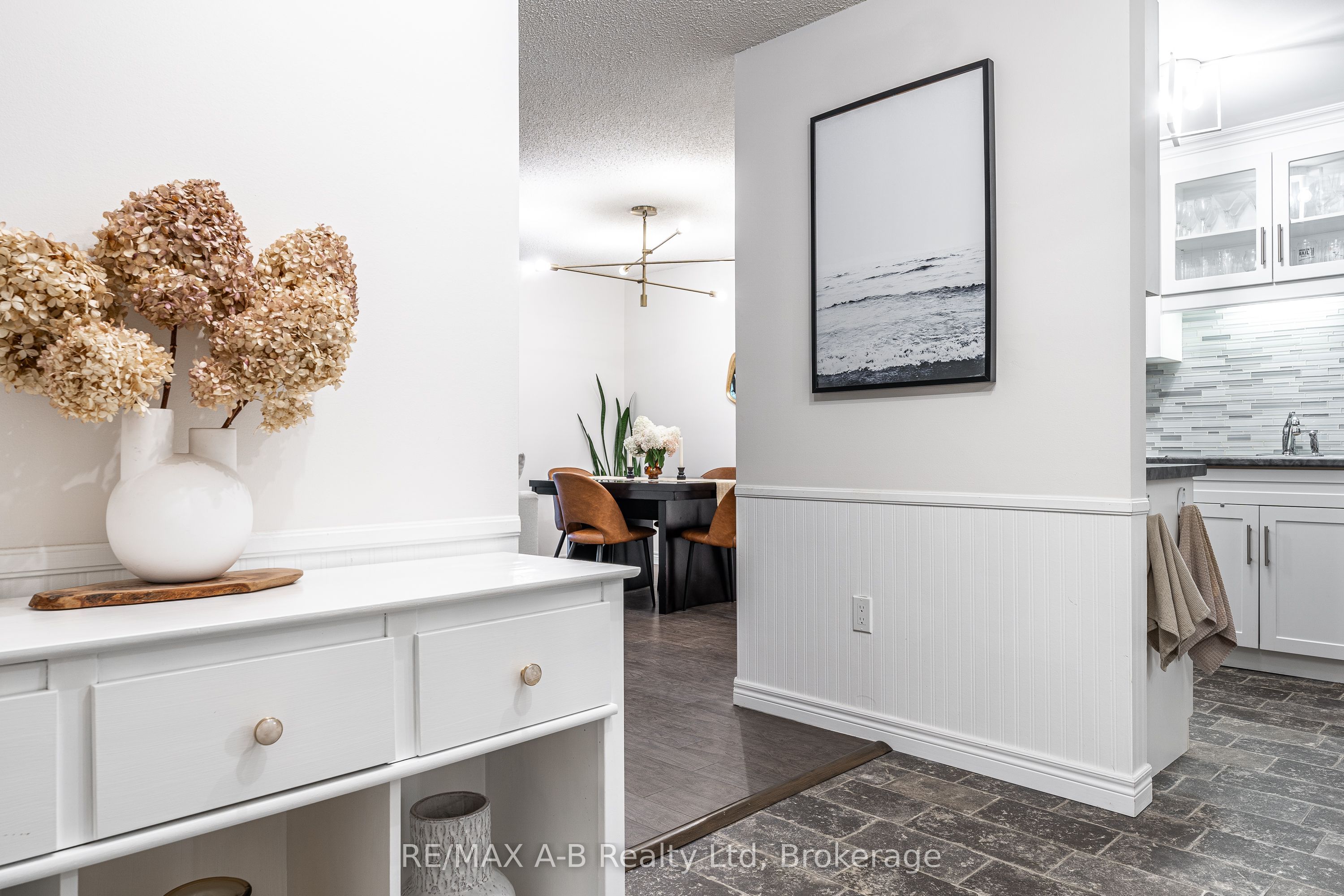 97 Huron Street 104, Stratford, ON N5A 5S7 photo 4
