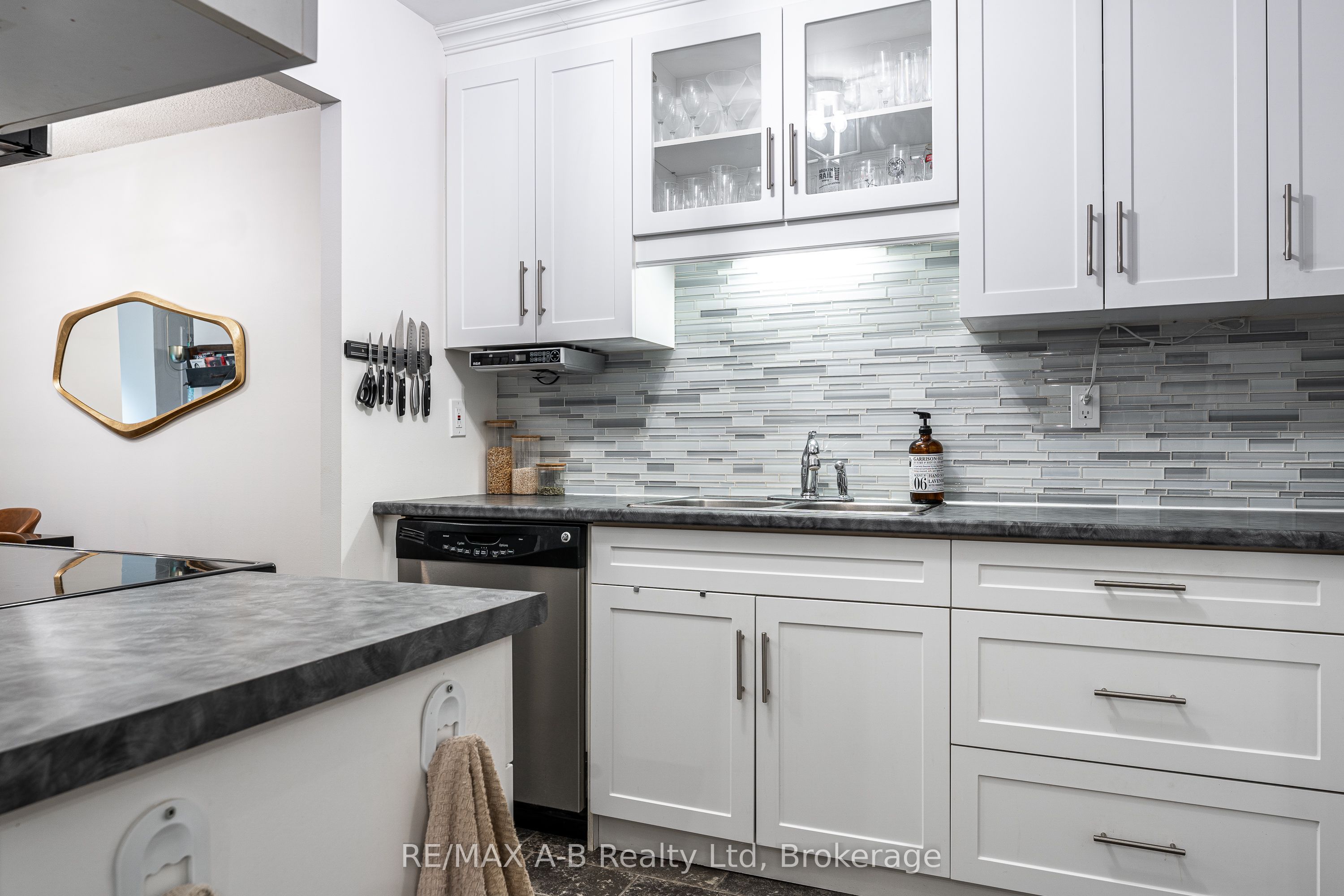 97 Huron Street 104, Stratford, ON N5A 5S7 photo 5