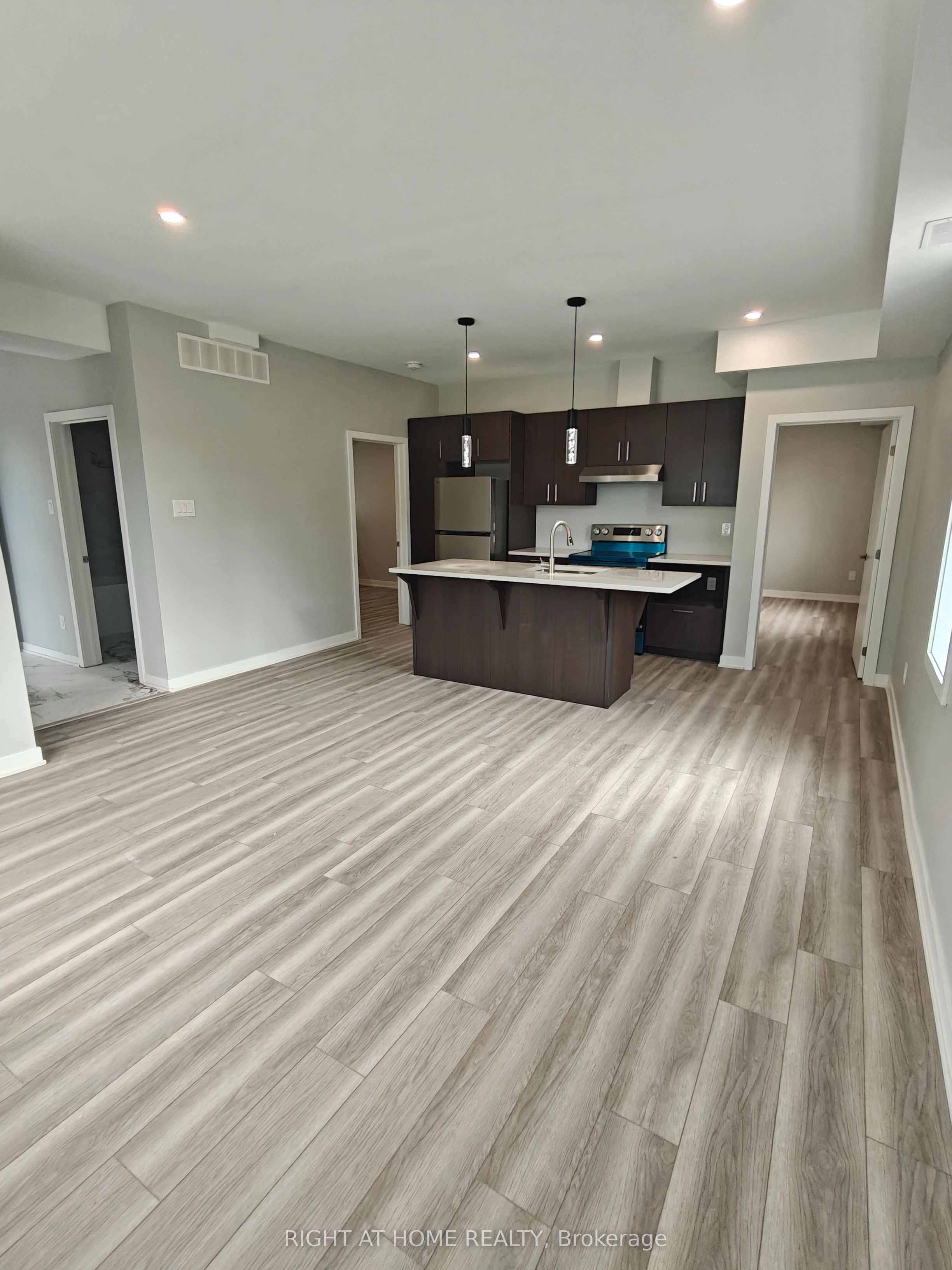 1336 Thames Street Unit A, Carlington - Central Park, ON K1Z 7N4 photo 4