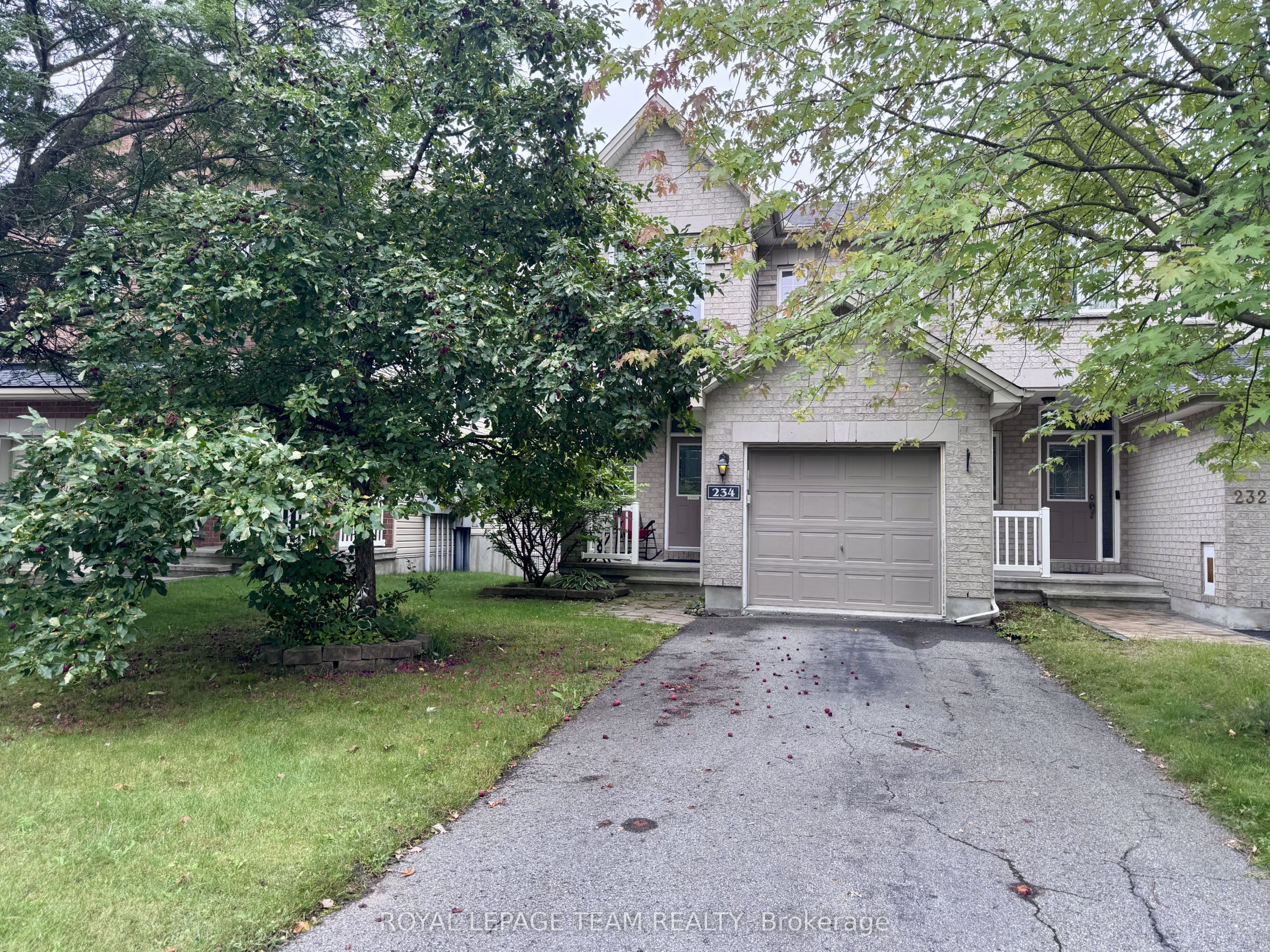 234 Tandalee Crescent, Kanata, ON K2M 0A2