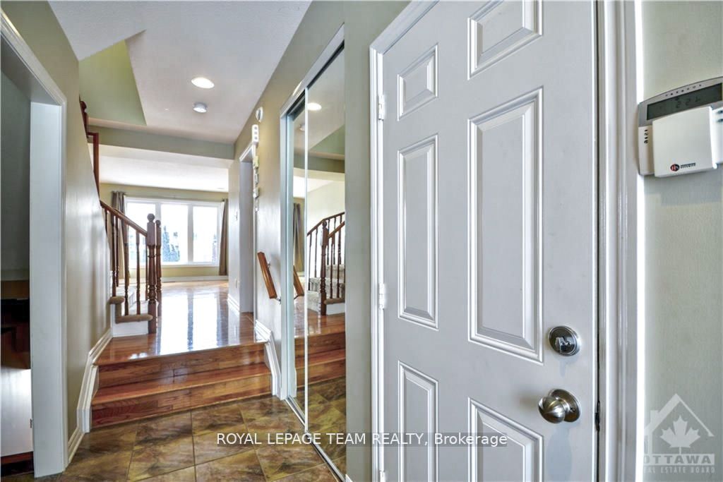 234 Tandalee Crescent, Kanata, ON K2M 0A2 photo 2