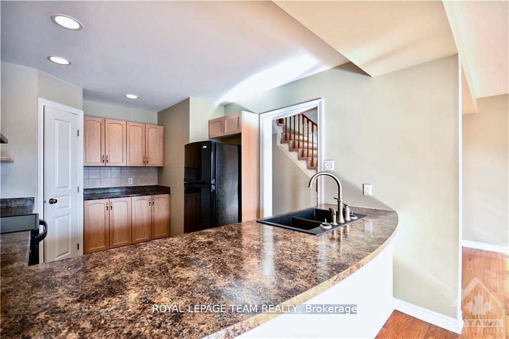 234 Tandalee Crescent, Kanata, ON K2M 0A2 photo 3