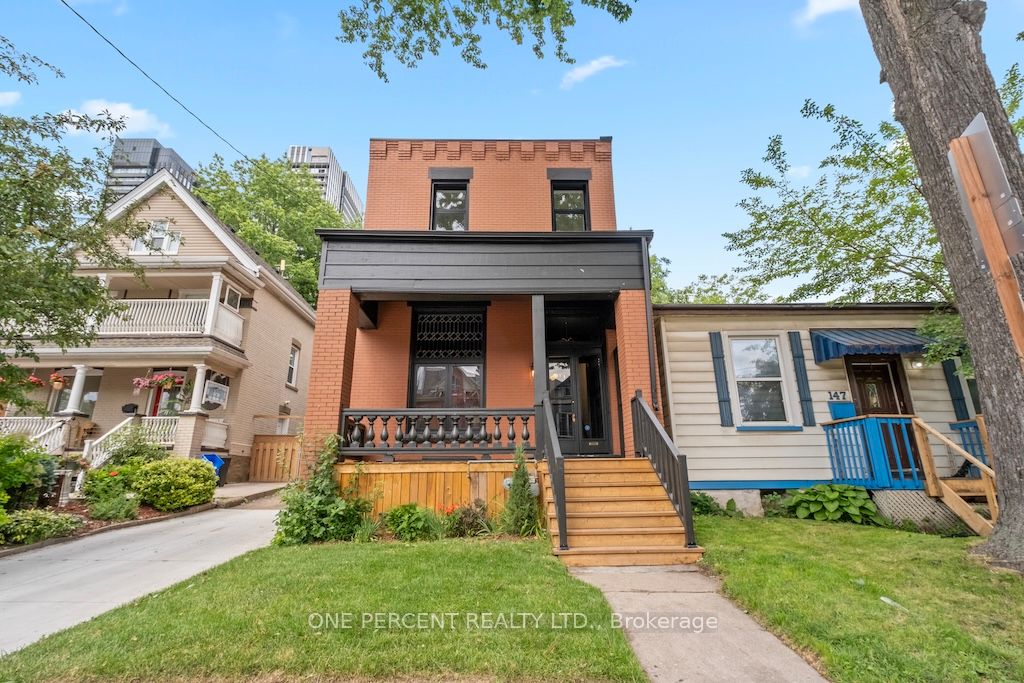 143 Catharine Street N, Hamilton, ON L8R 1J5