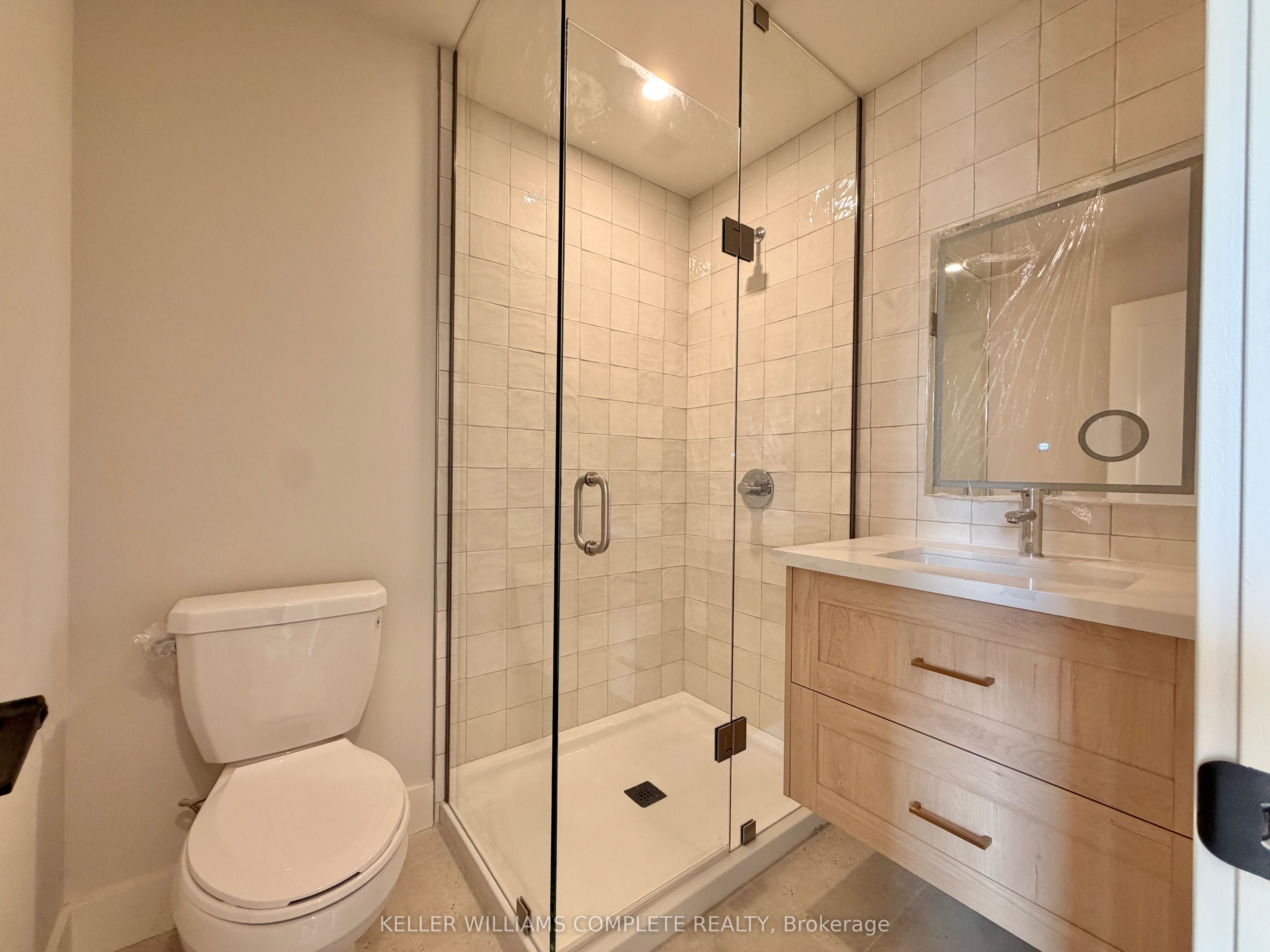 56 York Boulevard 411, Hamilton, ON L8R 0A2 photo 5