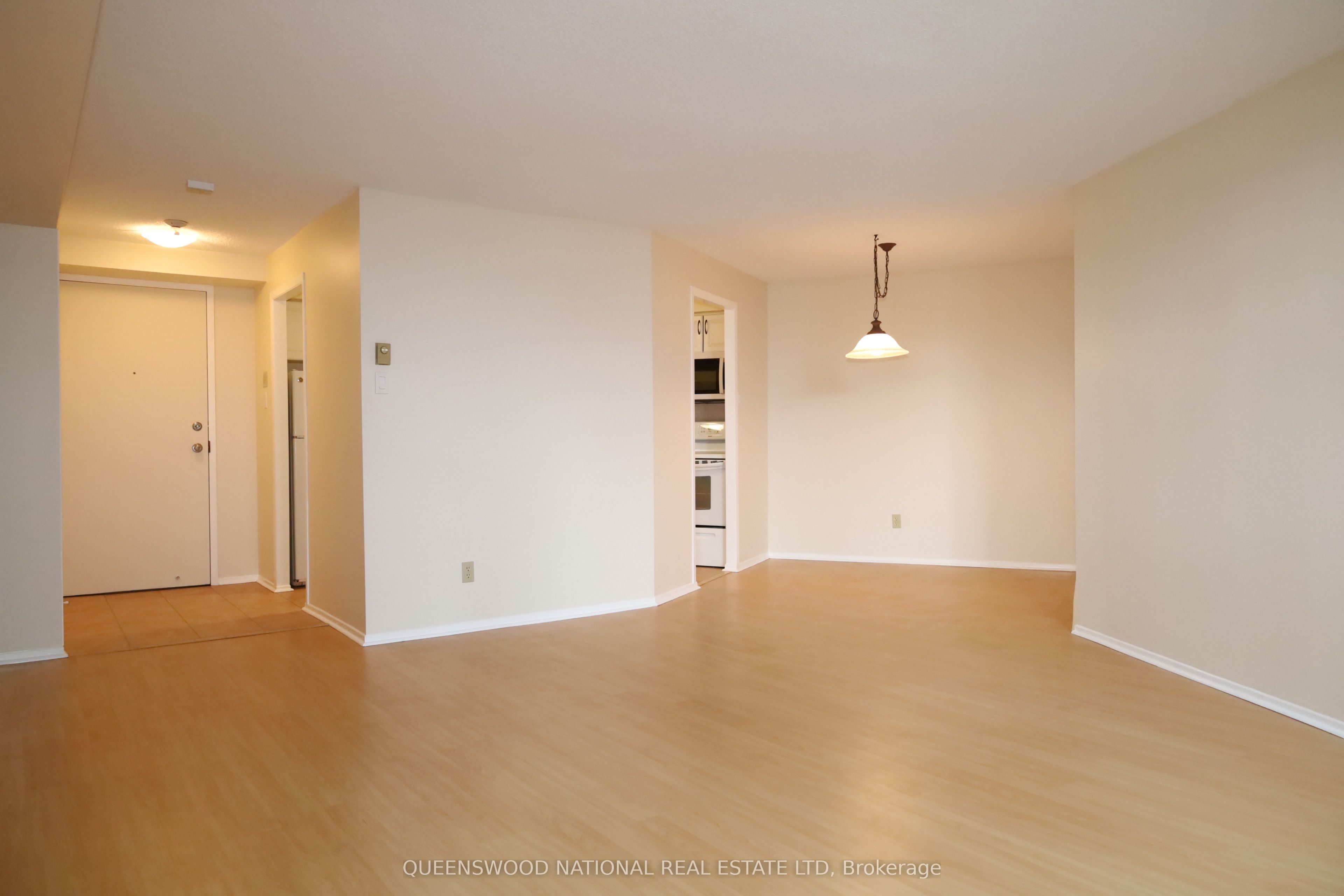 1025 Grenon Avenue 901, Britannia Heights - Queensway Terrace N and Area, ON K2B 8S5 photo 4
