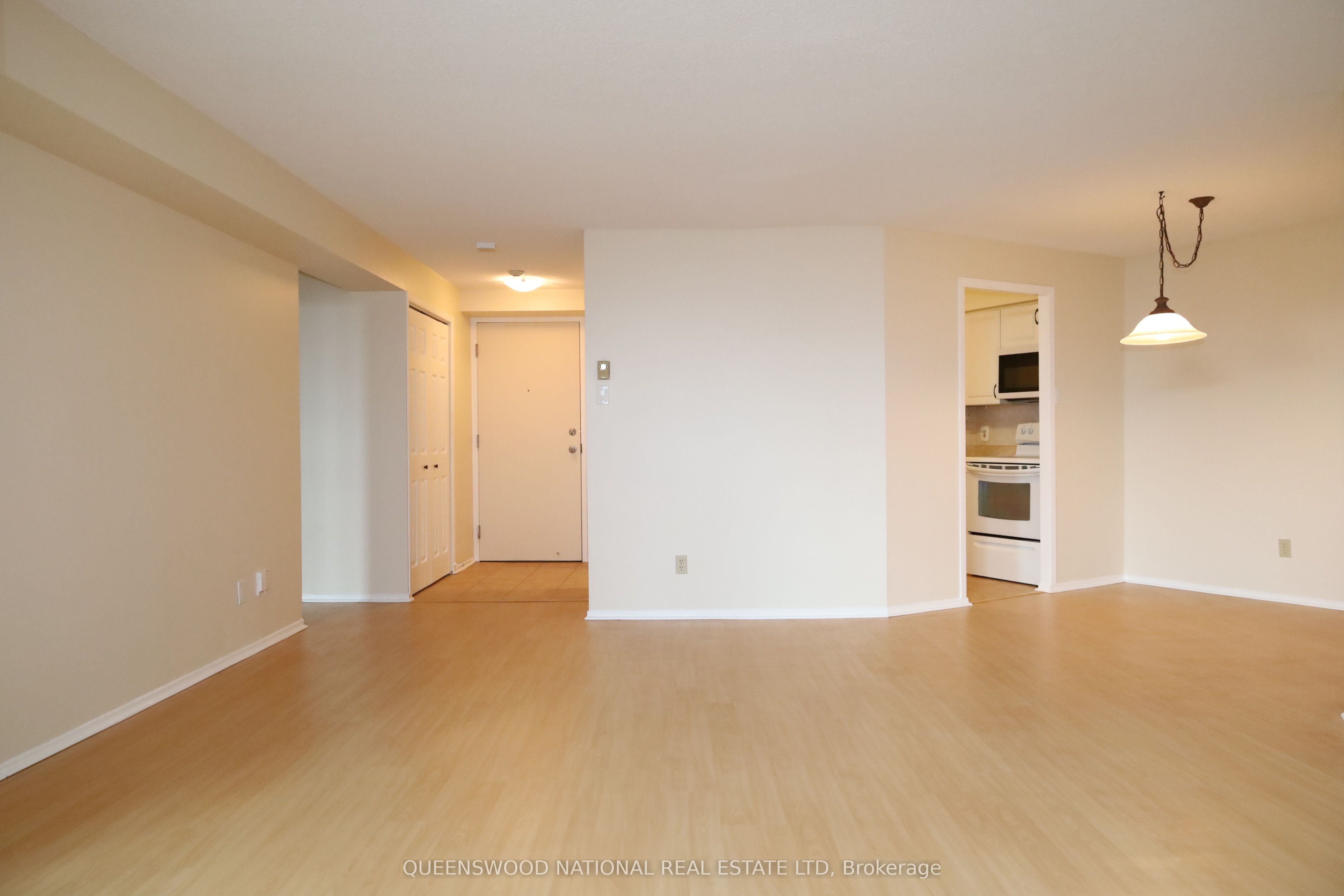 1025 Grenon Avenue 901, Britannia Heights - Queensway Terrace N and Area, ON K2B 8S5 photo 5