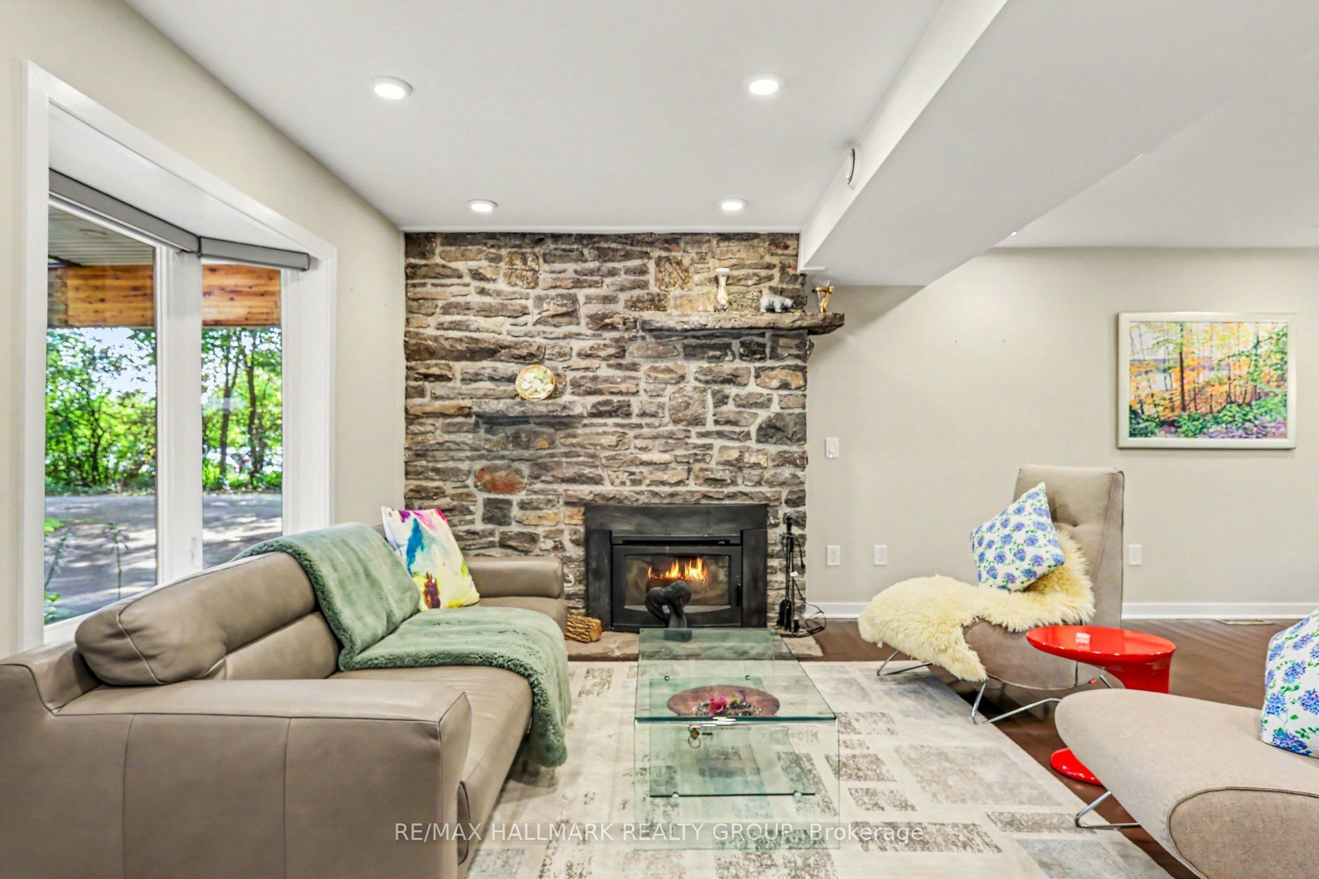 20 Fairhaven Way, Manor Park - Cardinal Glen and Area, ON K1K 0R3 photo 3