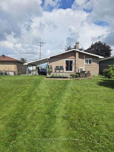 677 W Principale Street W Main, Casselman, ON K0A 1M0
