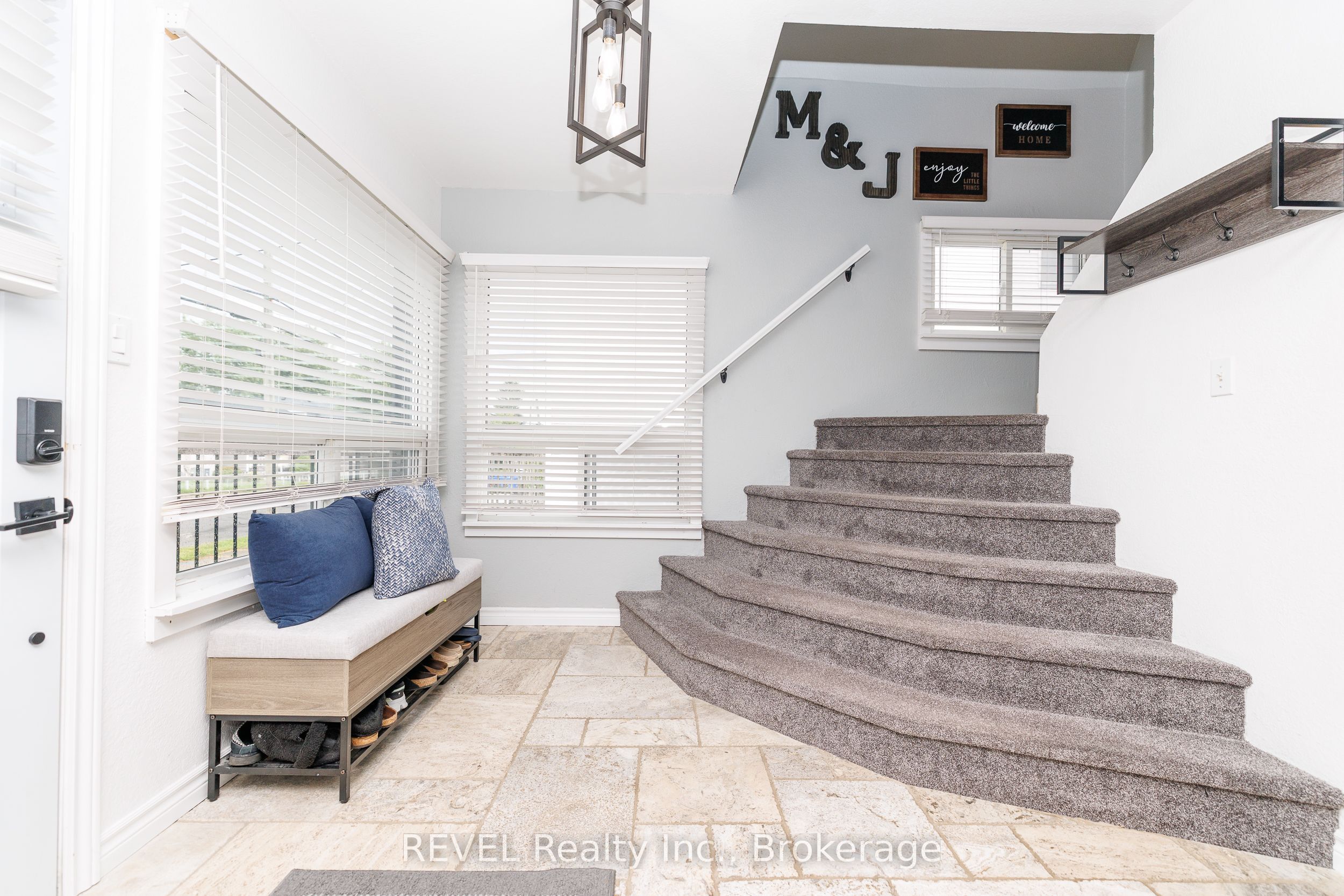 4594 Ferguson Street, Niagara Falls, ON L2E 2Y9 photo 3