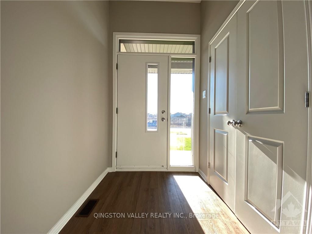 489 COPE Drive, Kanata, ON K2V 0P1 photo 2