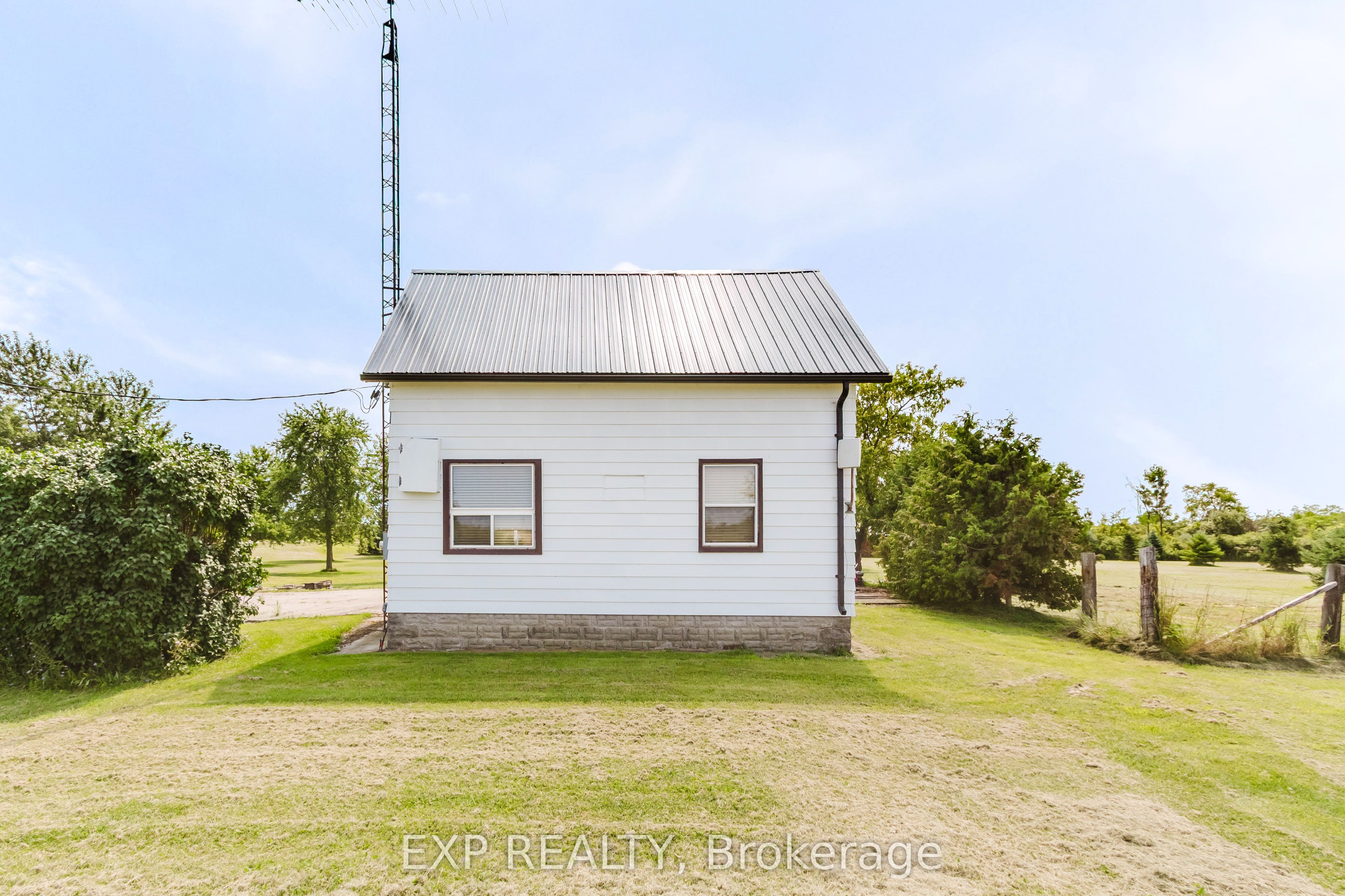 9819 Onieda Road, Southwold, ON N0L 2E0 photo 5