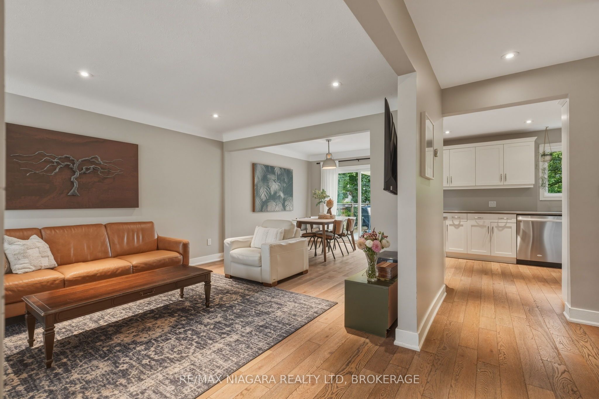 9 Youngblut Avenue, St. Catharines, ON L2N 1M9 photo 4
