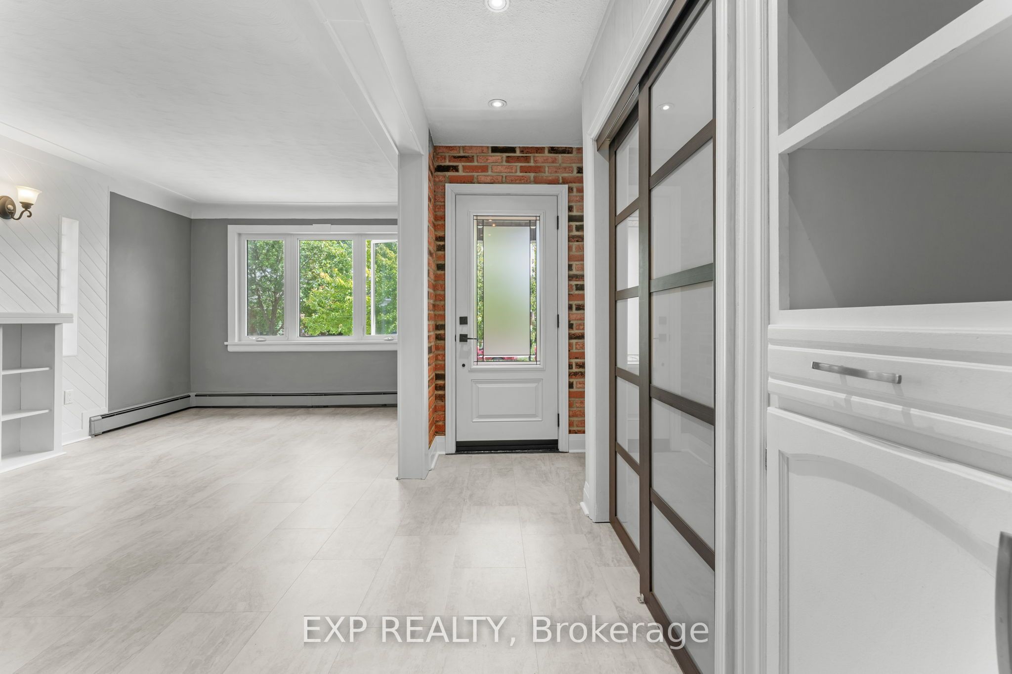 156 Park Row S, Hamilton, ON L8K 2J8 photo 5
