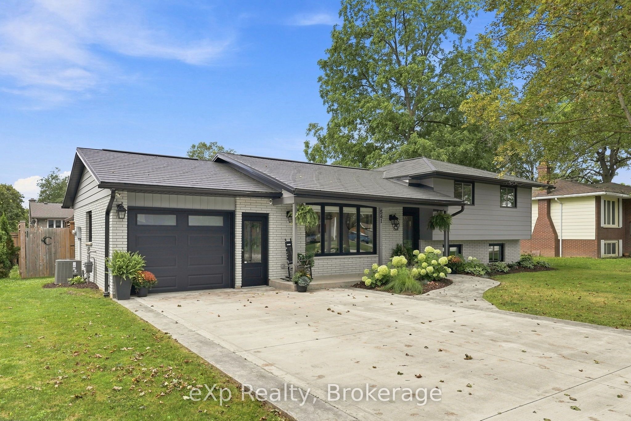541 Oakview Crescent, Wellington North, ON N0G 2L2 photo 3