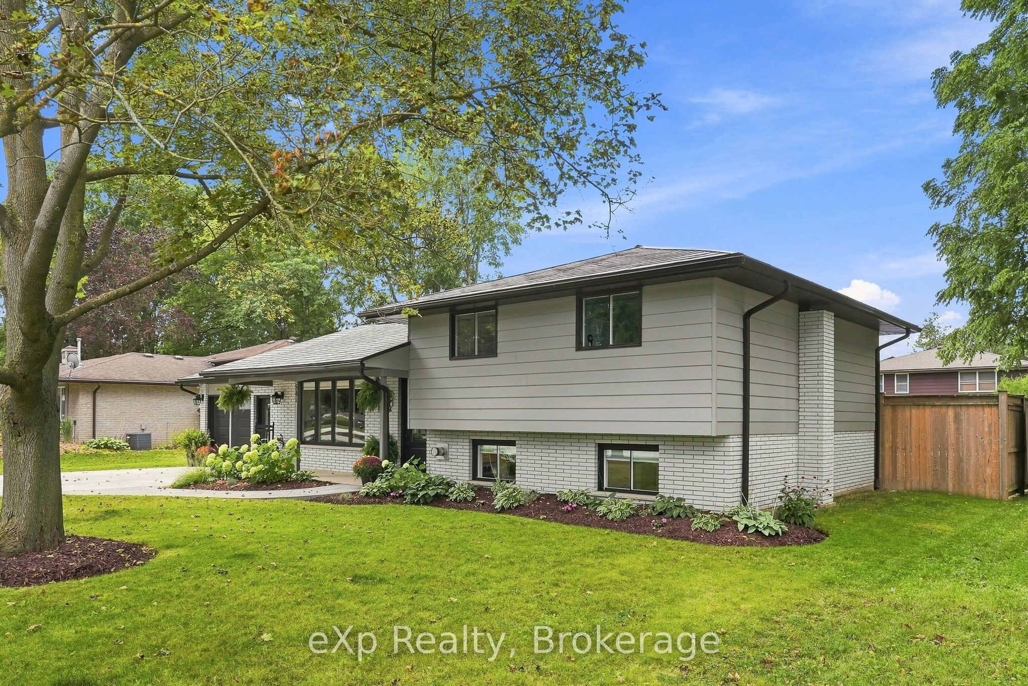 541 Oakview Crescent, Wellington North, ON N0G 2L2 photo 4
