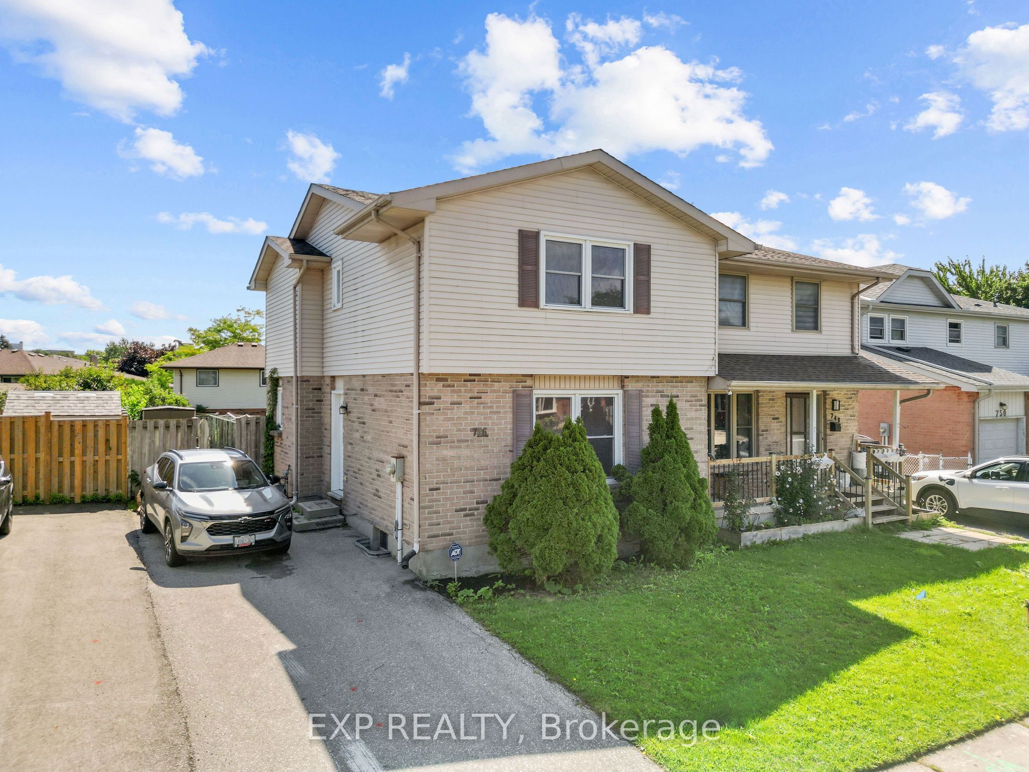 746 Homeview Road, London South, ON N6C 5N8