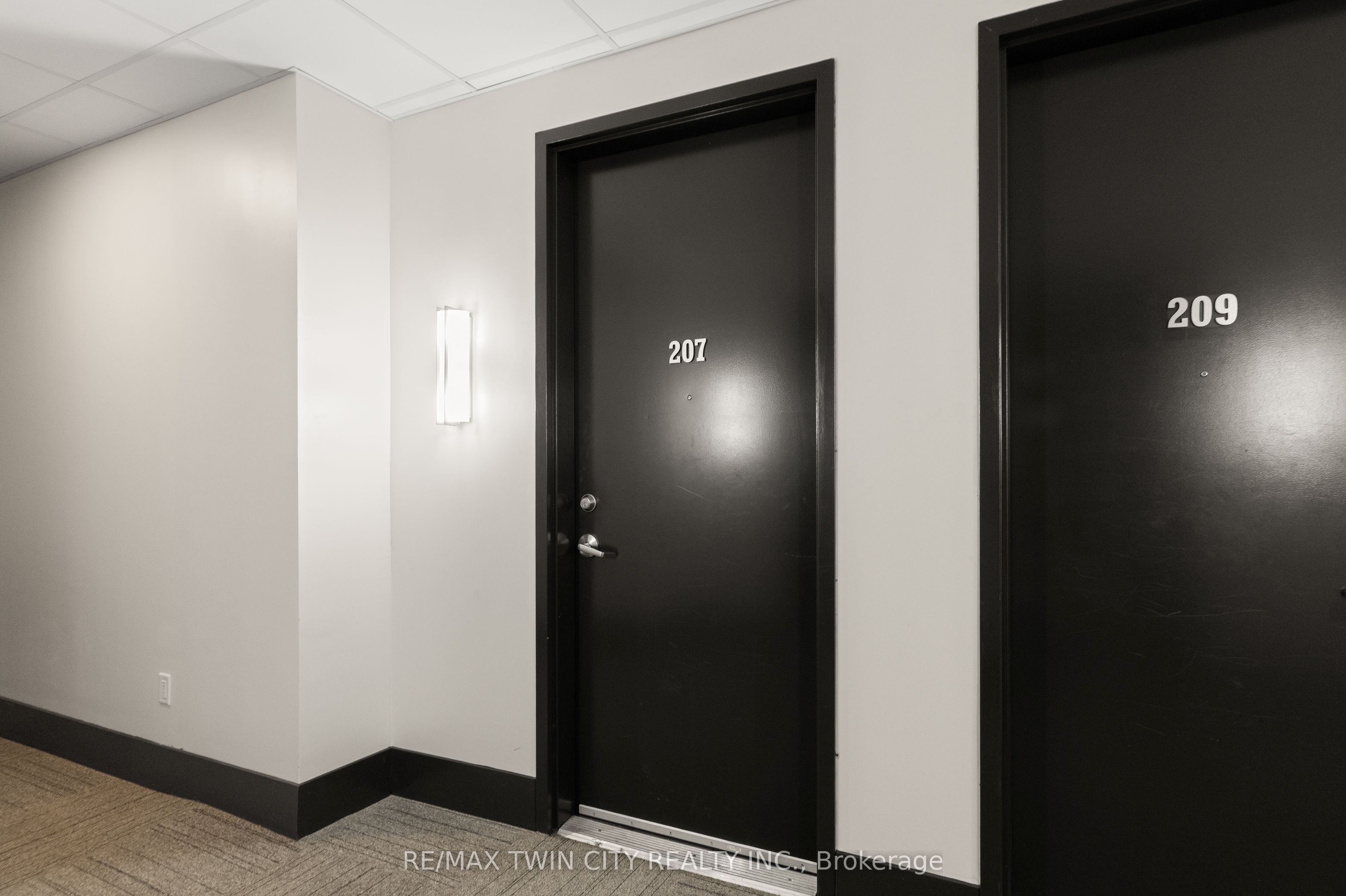 85 Morrell Street 207, Building A, Brantford, ON N3T 4J6 photo 5