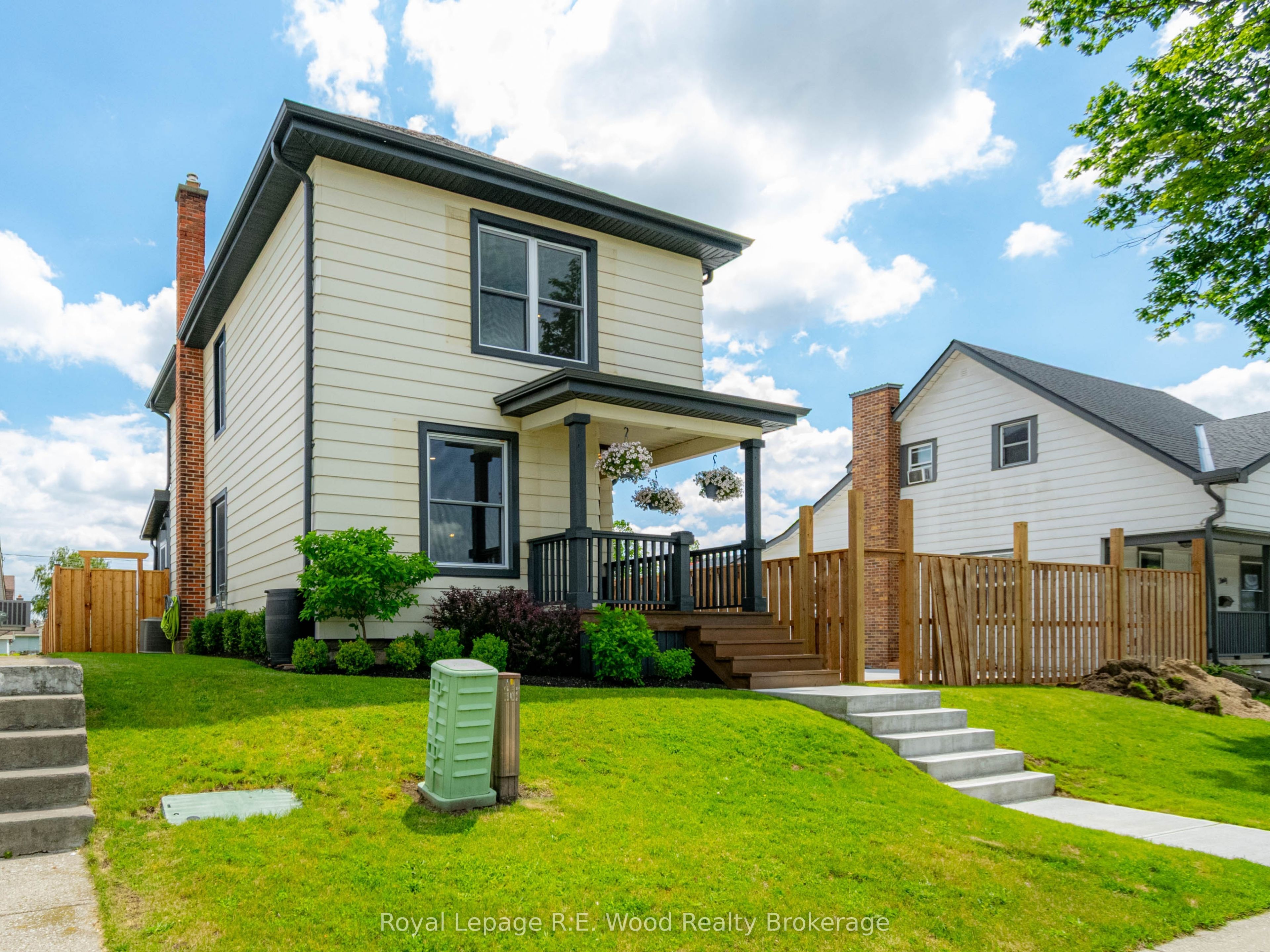 34 King Street, Tillsonburg, ON N4G 3E5