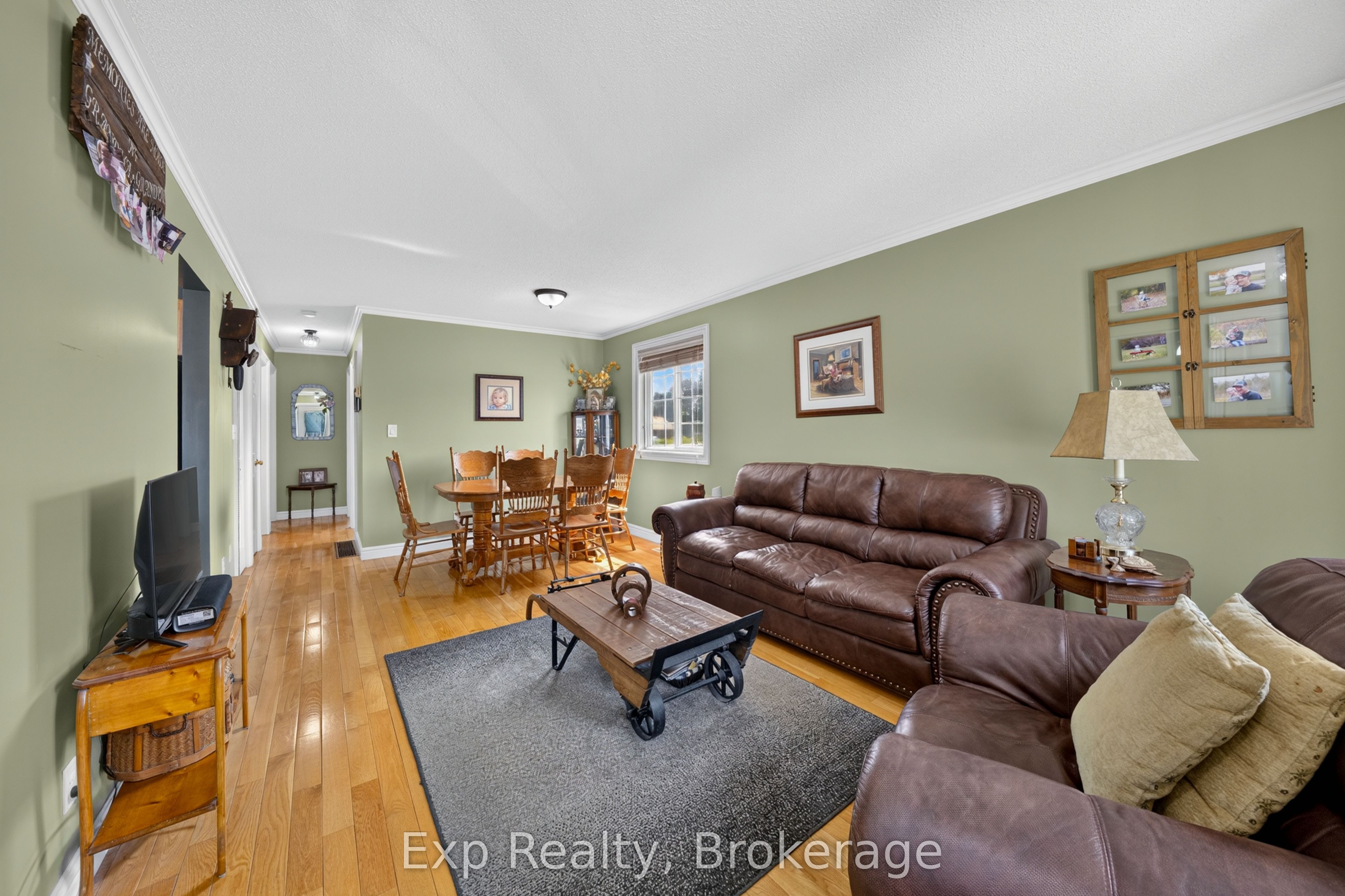 59 Avondale Road, Belleville, ON K8P 4G2 photo 3