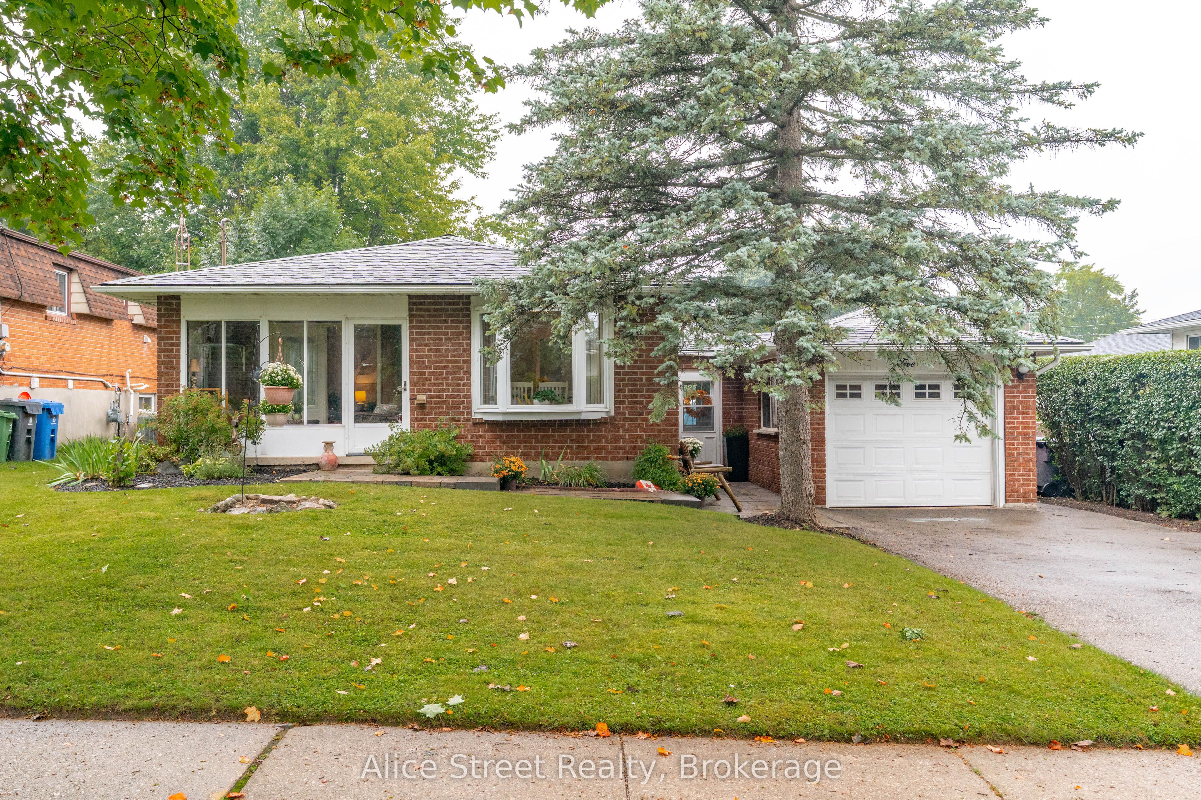 5 Glenbrook Drive, Guelph, ON N1E 1B1 photo 2