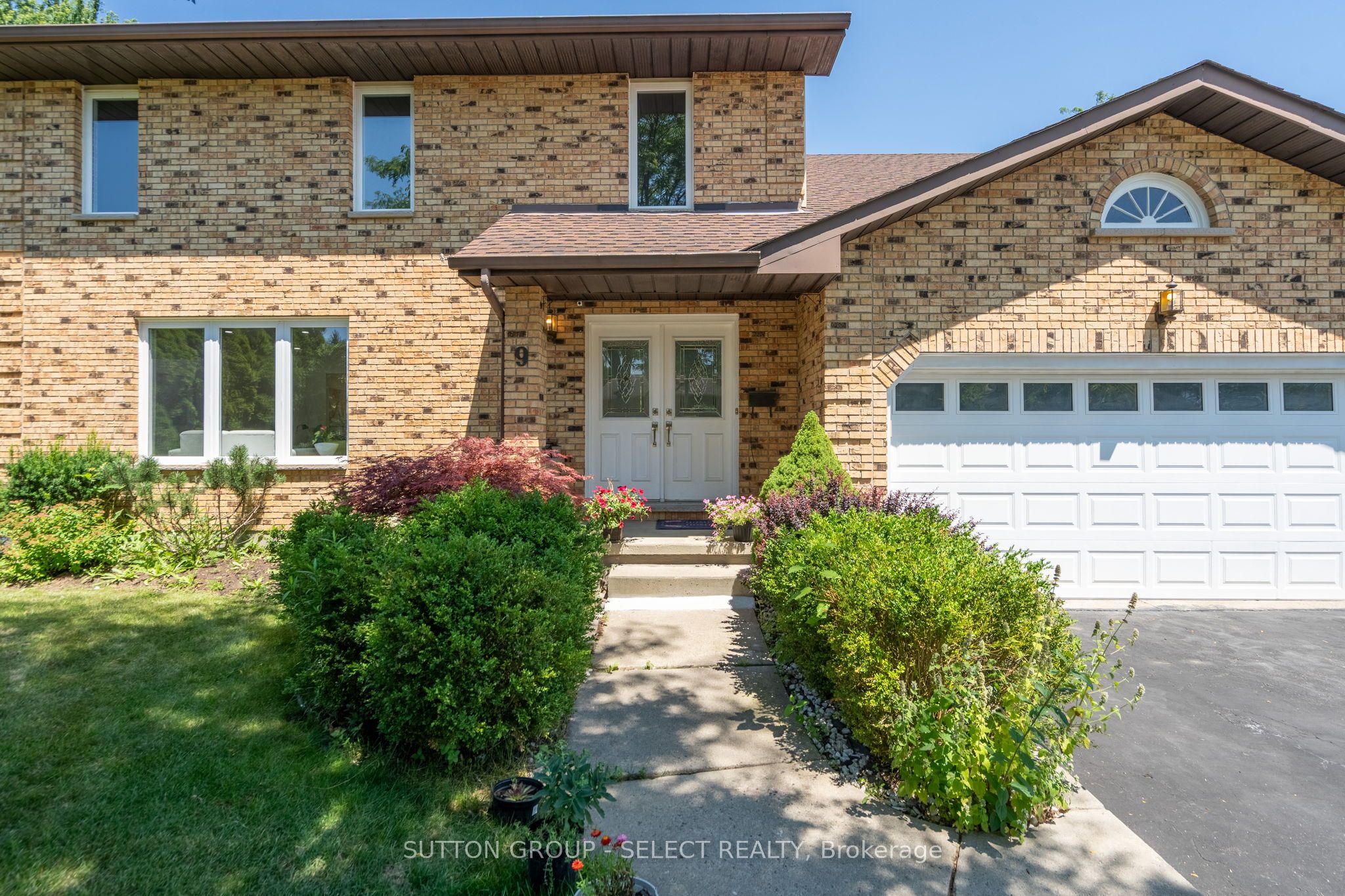 9 ULLSWATER Crescent, London North, ON N6G 4L4 photo 3