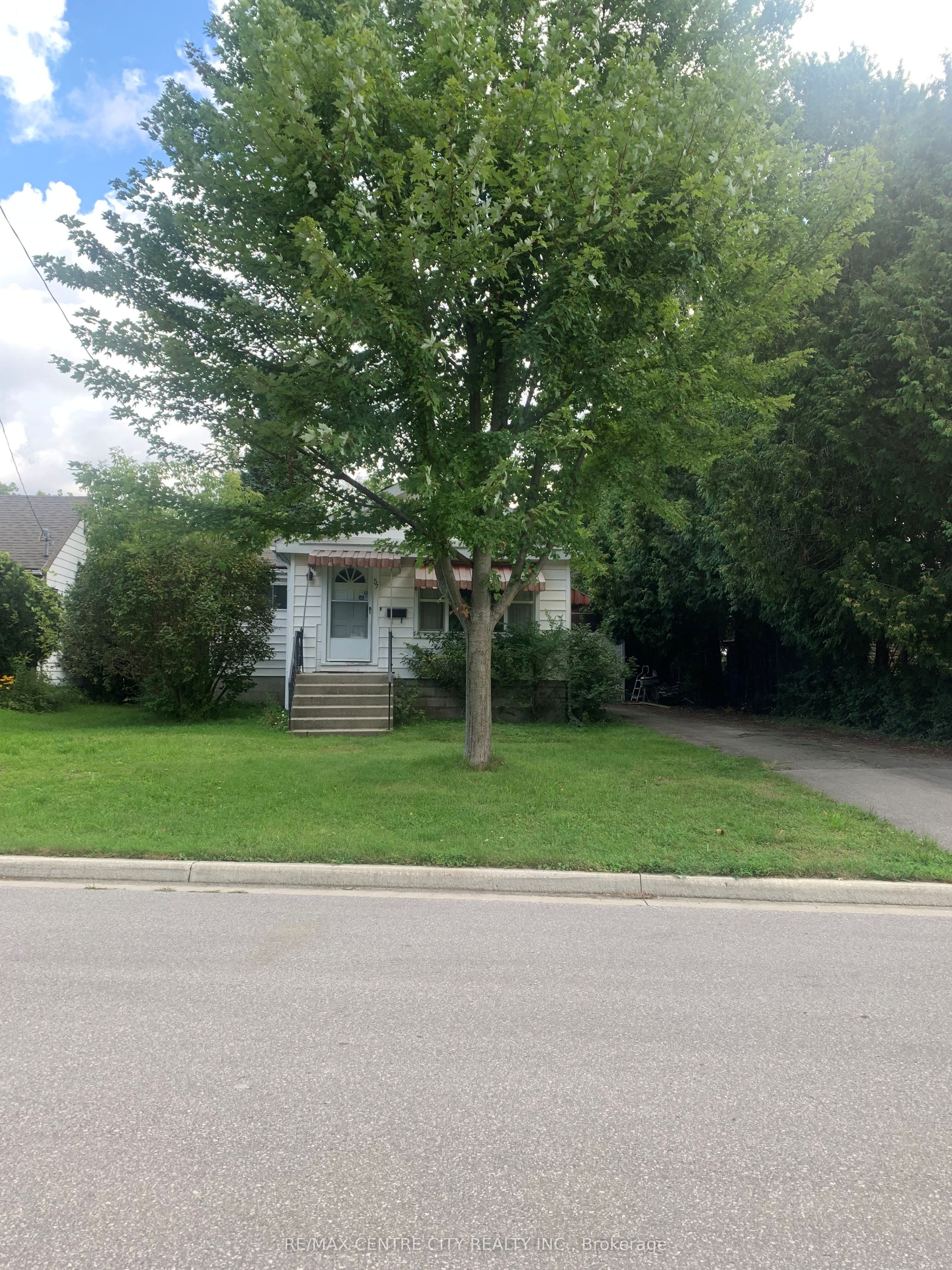 57 Britannia Avenue, London North, ON N6H 2J3