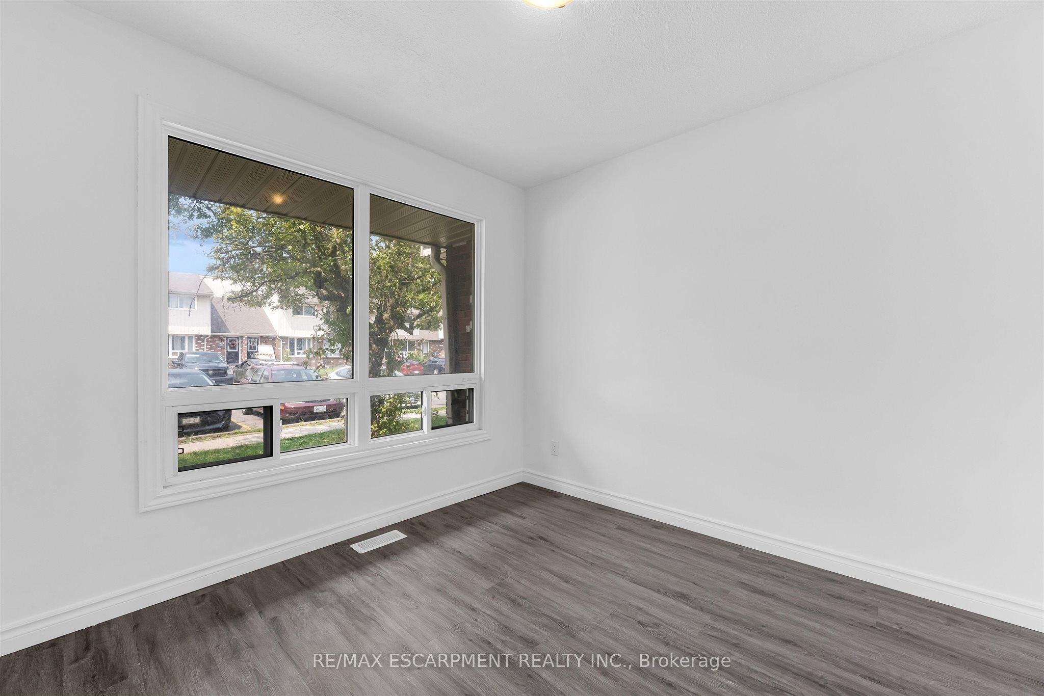 100 Brownleigh Avenue 284, Welland, ON L3B 5V8 photo 3