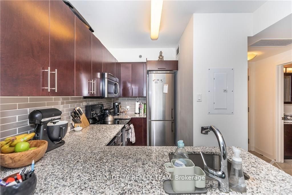 300 C Lett Street 420, West Centre Town, ON K1R 0A8 photo 4