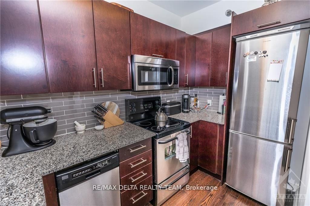 300 C Lett Street 420, West Centre Town, ON K1R 0A8 photo 5