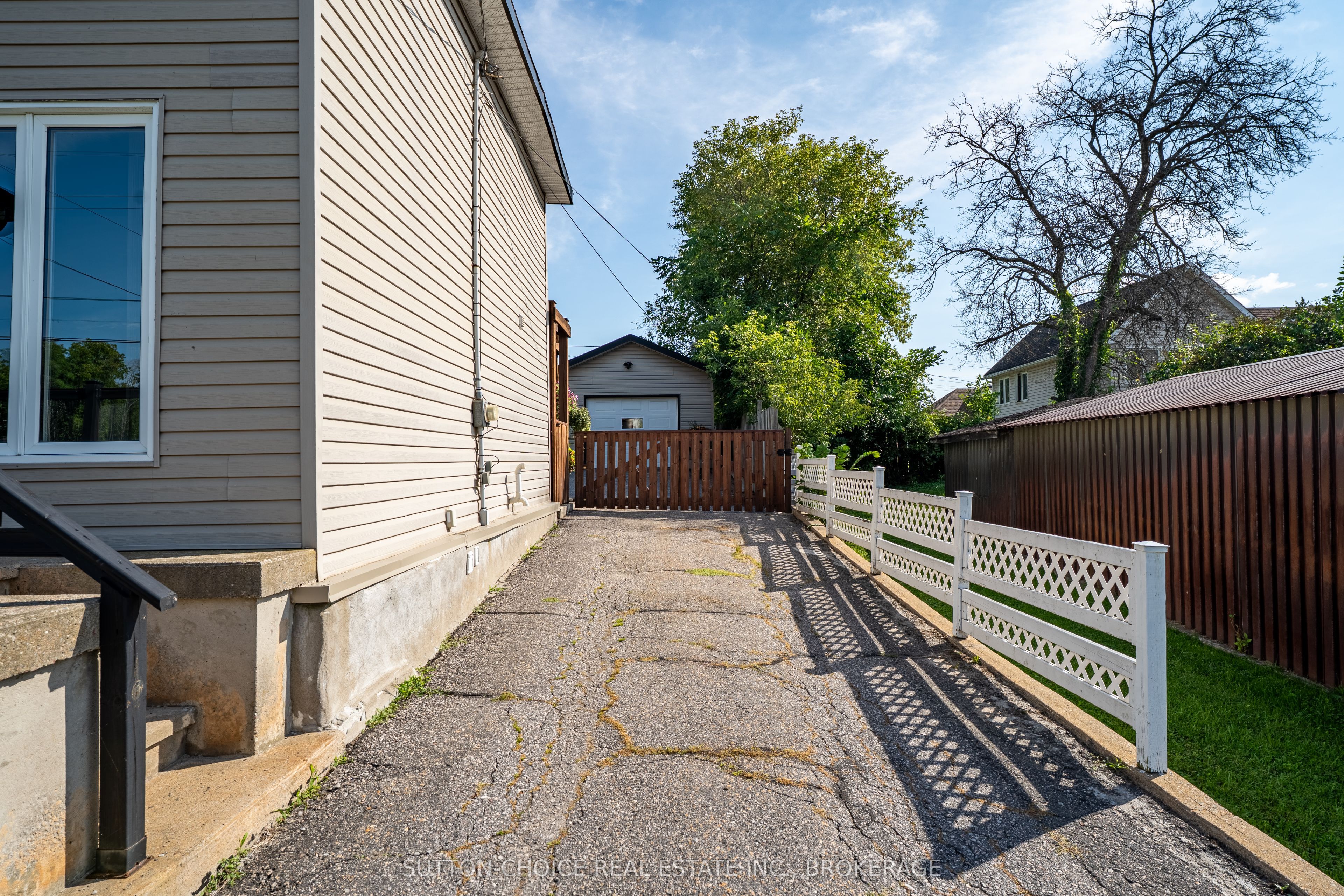 372 Third Avenue E, North Bay, ON P1B 1M6 photo 5