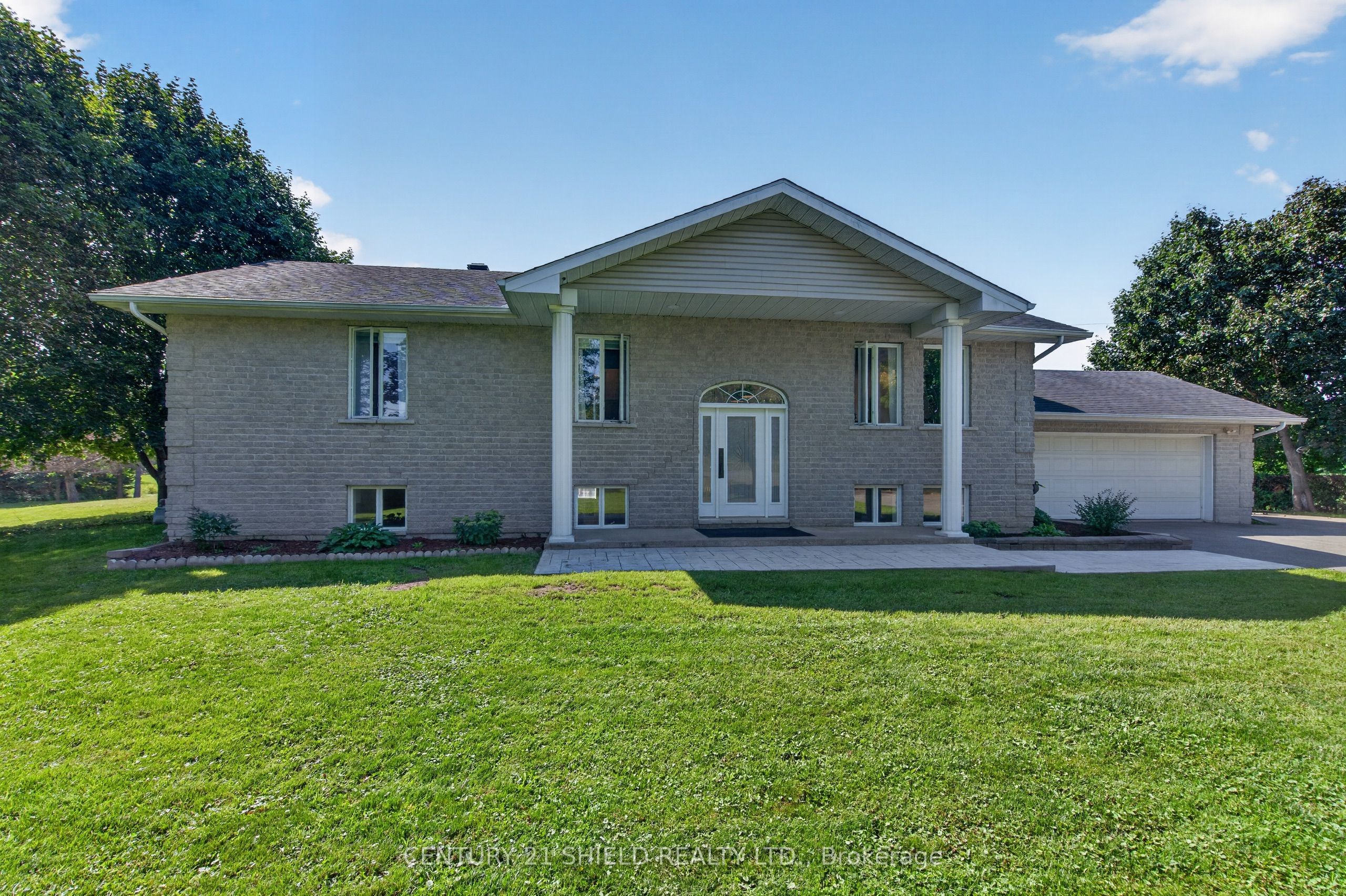 17070 Speer Road, South Stormont, ON K0C 1P0 photo 2