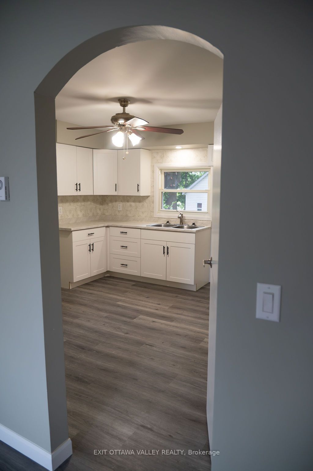 400 Boundary Road E, Pembroke, ON K8A 6K7 photo 5