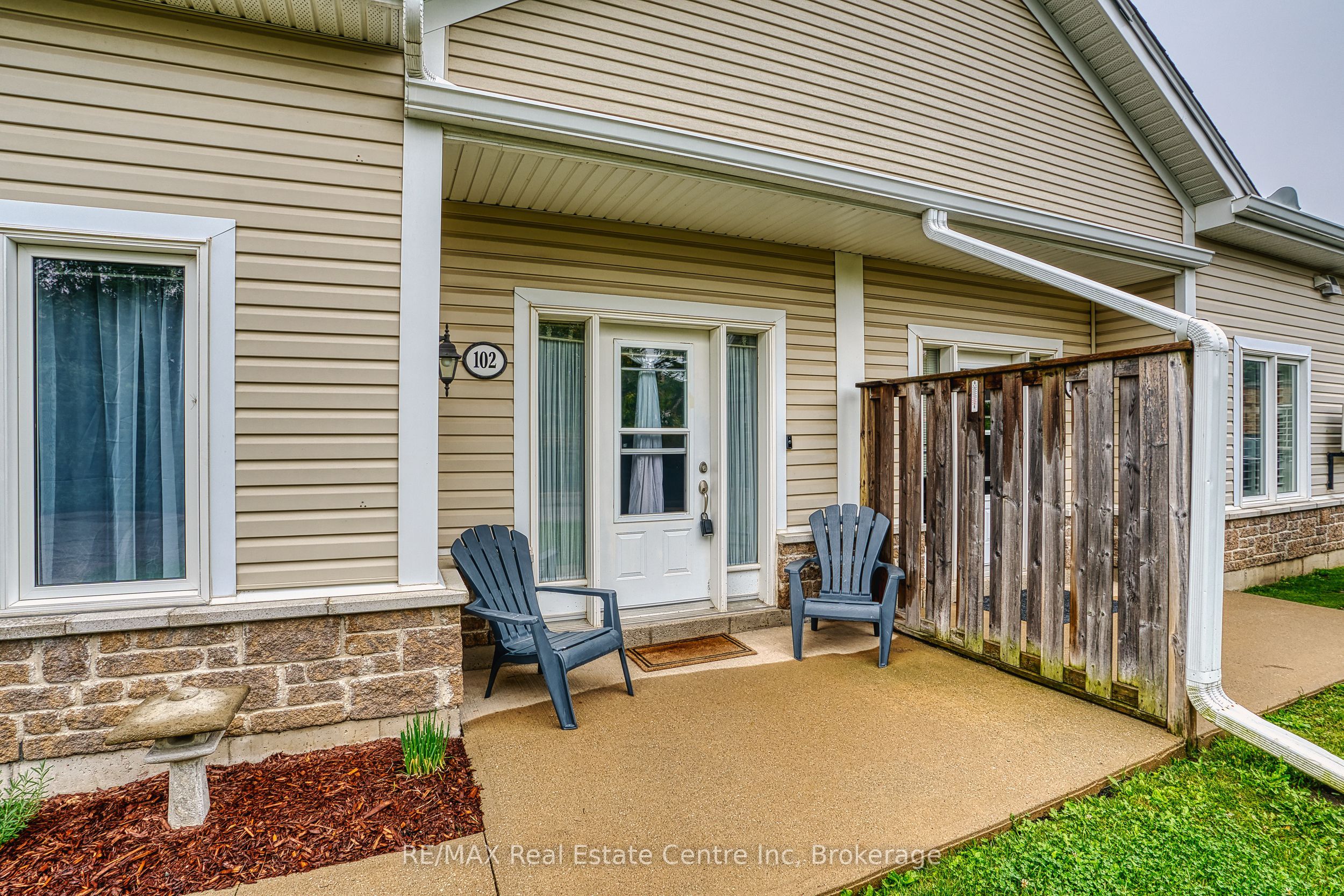 760 Woodhill Drive 102, Centre Wellington, ON N1M 3W5 photo 3