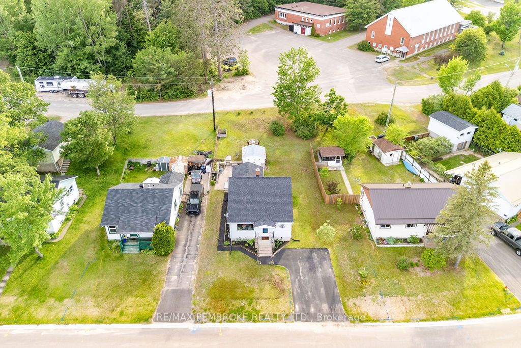 14 Summit Street, Deep River, ON K0J 1P0 photo 5