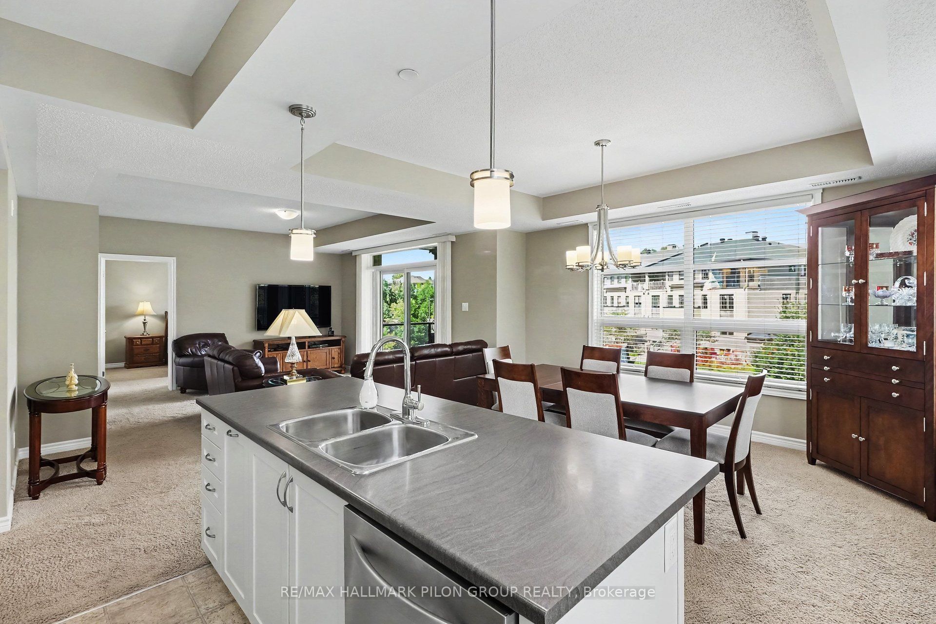 230 Titanium Private 301, Orleans - Convent Glen and Area, ON K1C 0C1 photo 5