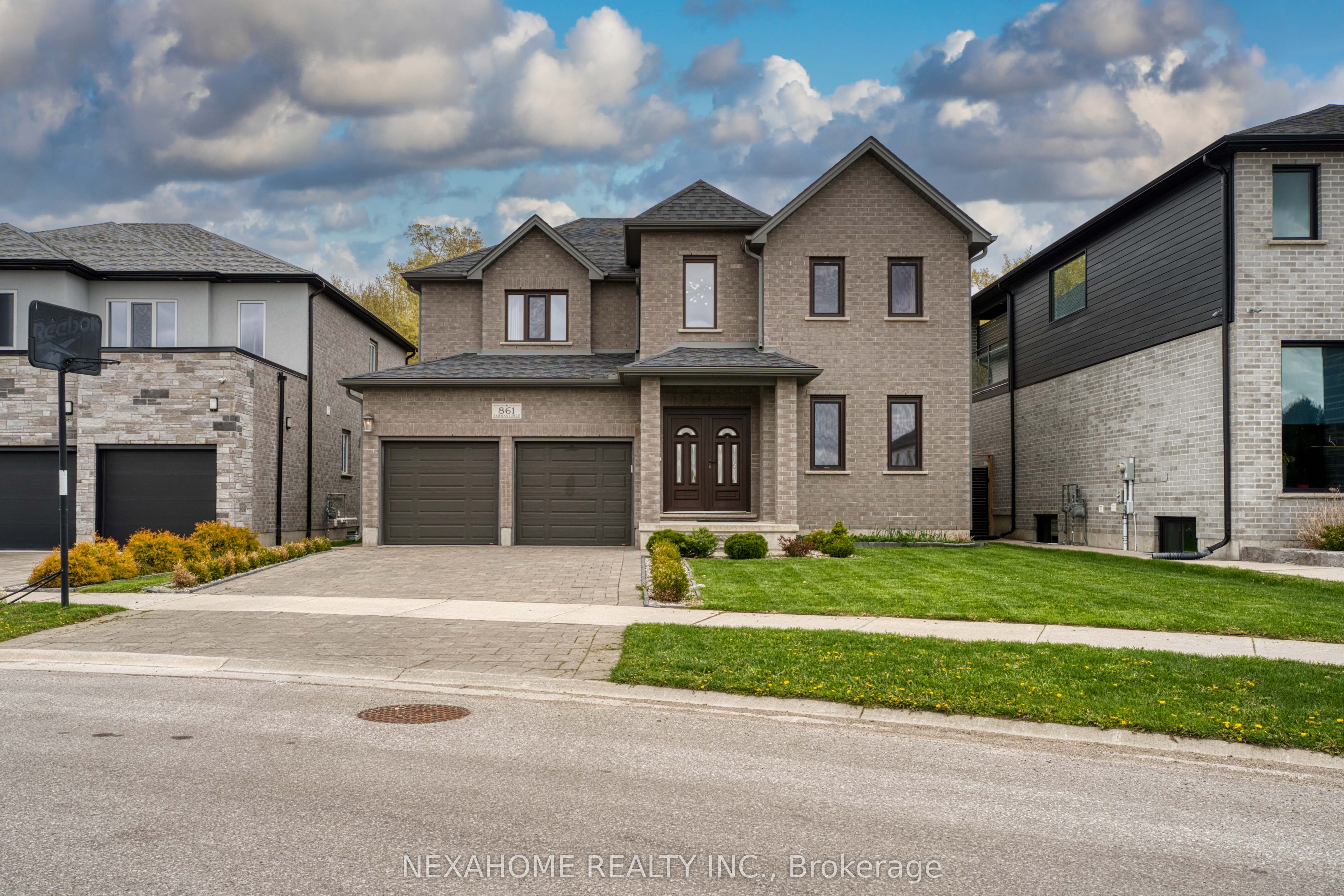 861 Zaifman Circle, London North, ON N5X 0M9