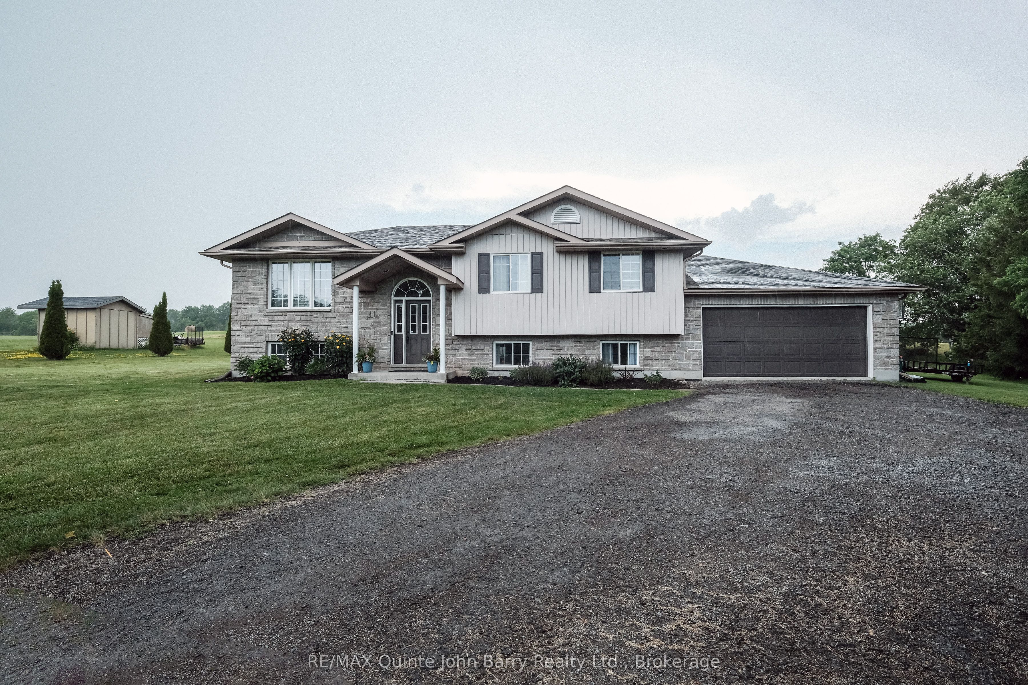 16566 Highway 2, Quinte West, ON K8V 5P7 photo 3
