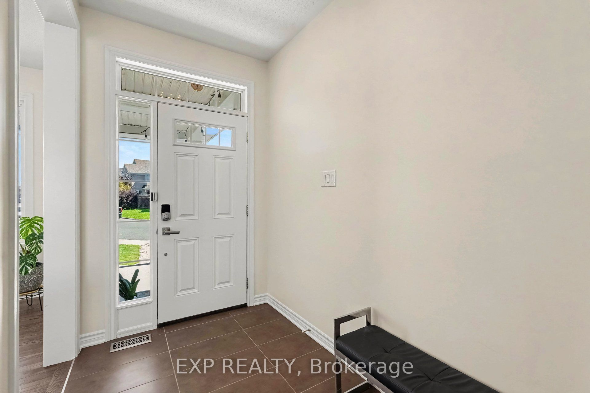 39 Pondhawk Way, Barrhaven, ON K2J 5Z2 photo 4