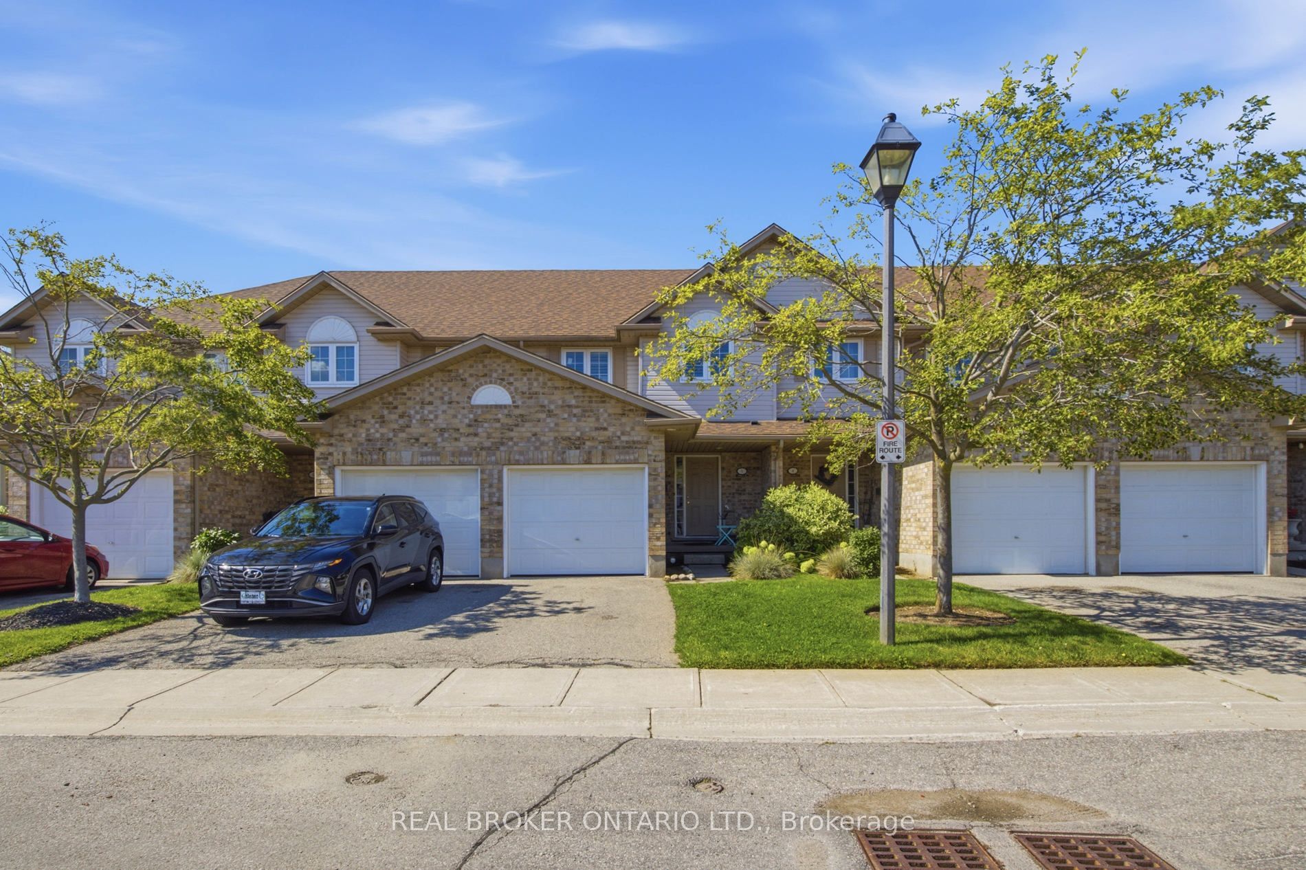 31 Schroder Crescent 5, Guelph, ON N1E 7M6 photo 2