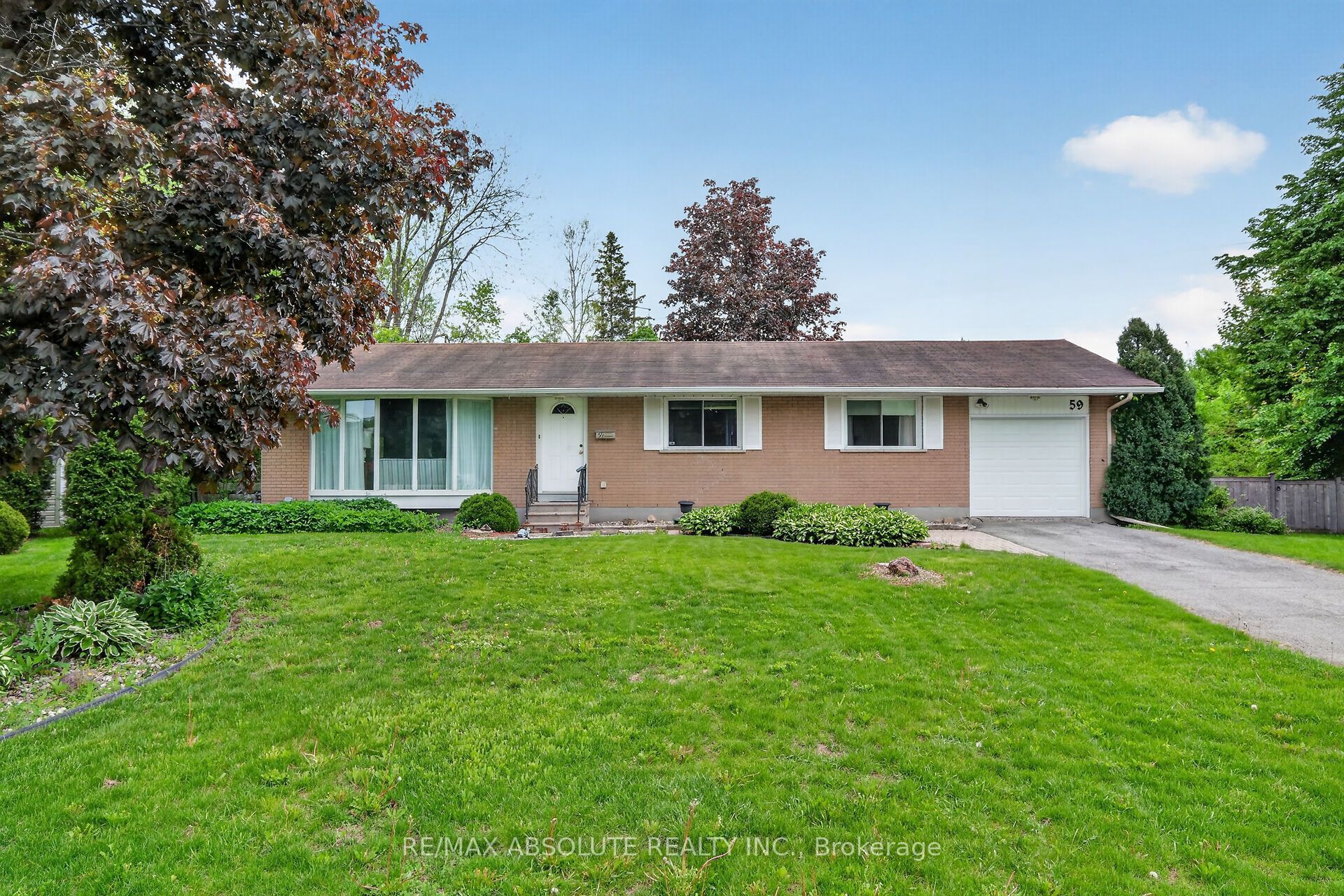 59 Evergreen Drive, Bells Corners and South to Fallowfield, ON K2H 6C5